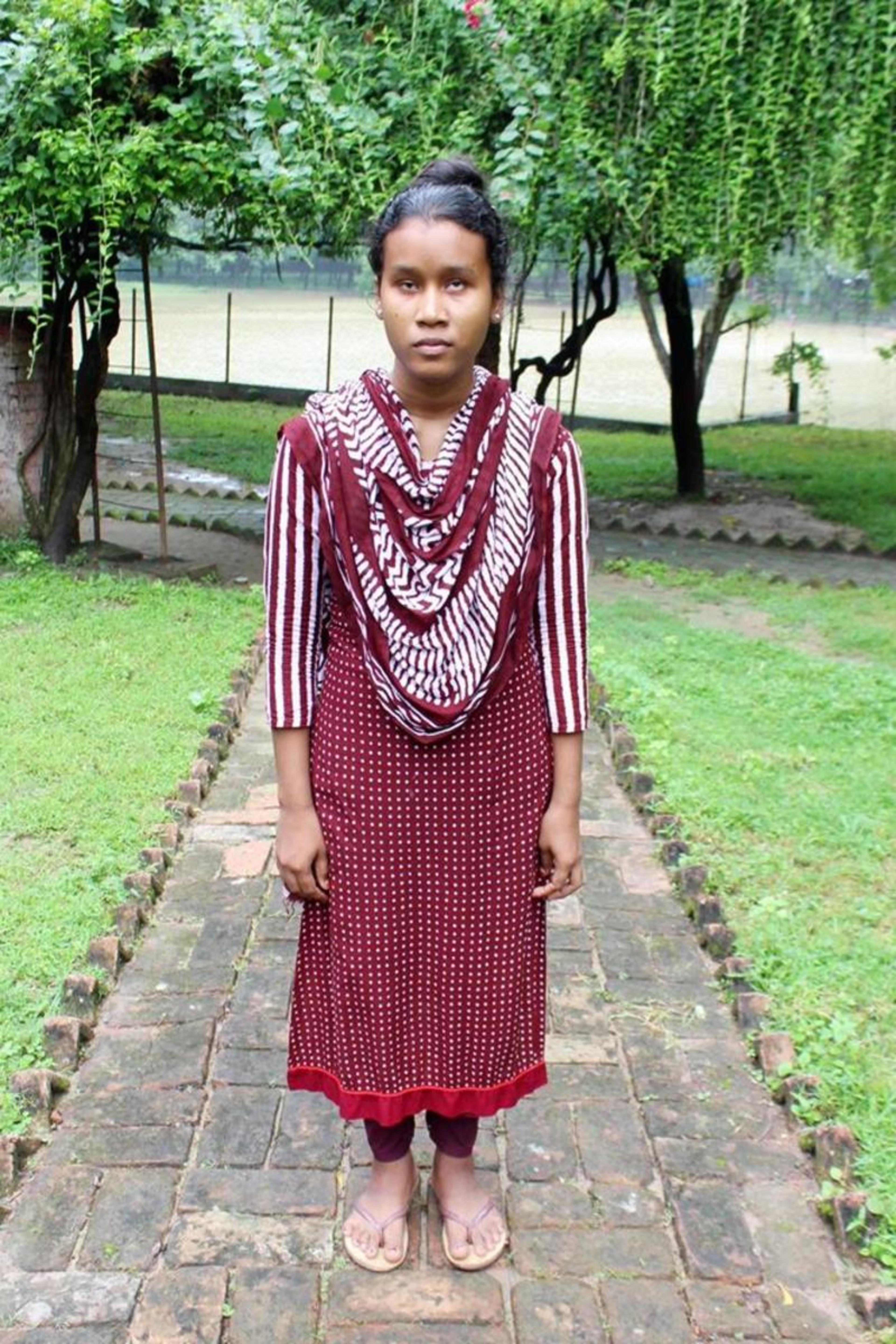 An unsponsored girl named Kakoli from Bangladesh who is vulnerable to exploitation and has waited 302 days for a sponsor.