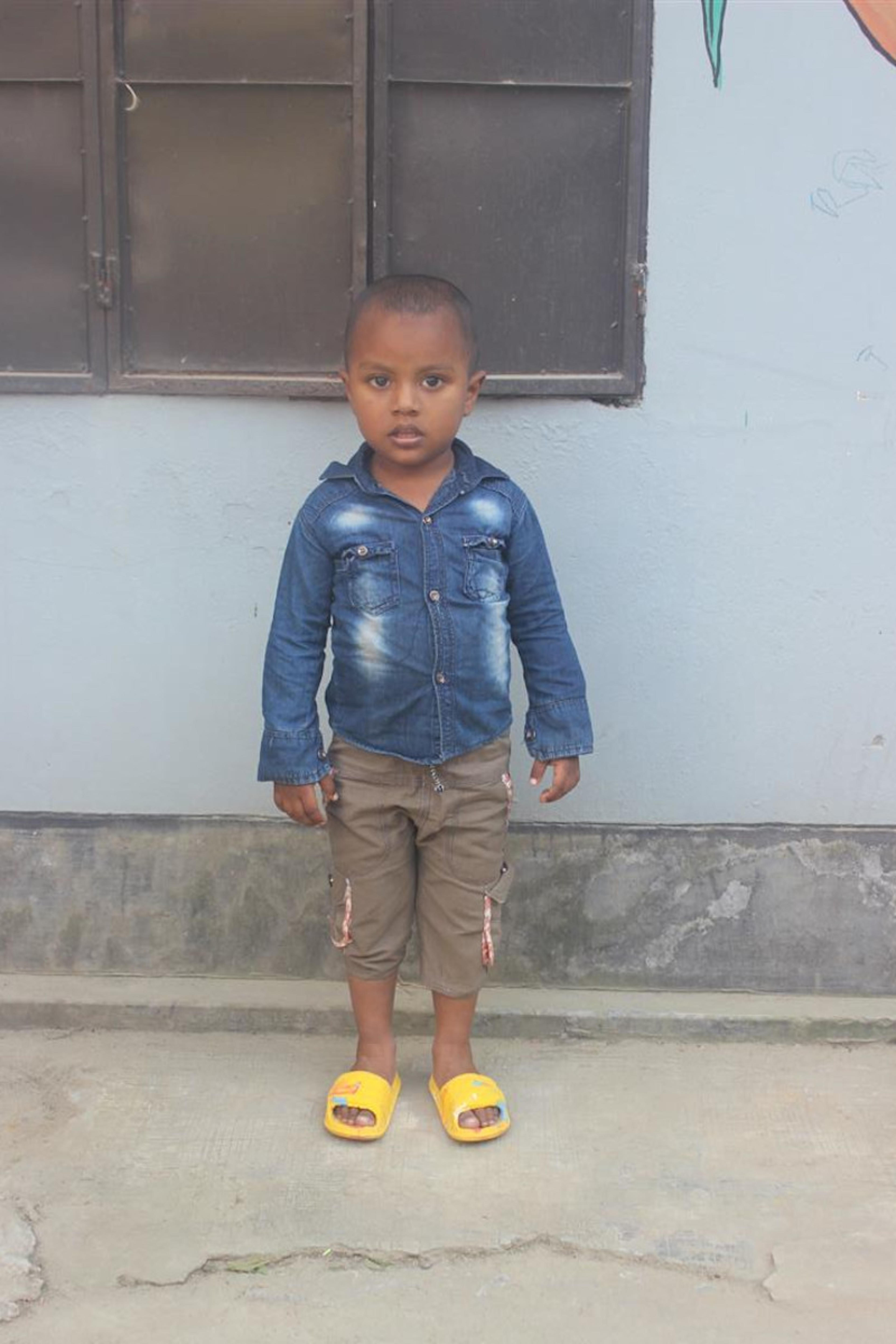 An unsponsored boy named Mohasin from Bangladesh who is vulnerable to exploitation and has waited 611 days for a sponsor.