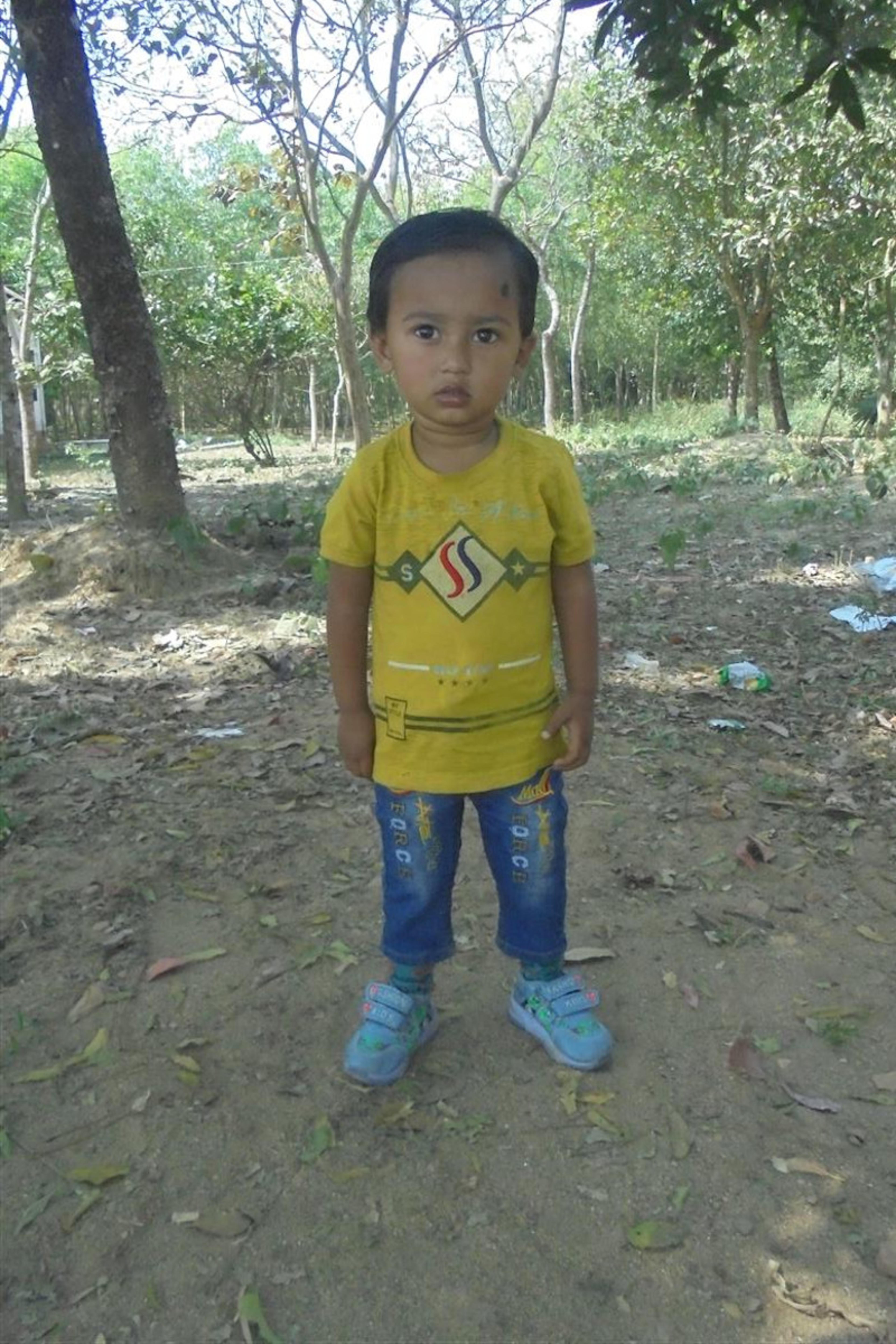 An unsponsored boy named Sabbir from Bangladesh who is vulnerable to exploitation and has waited 546 days for a sponsor.