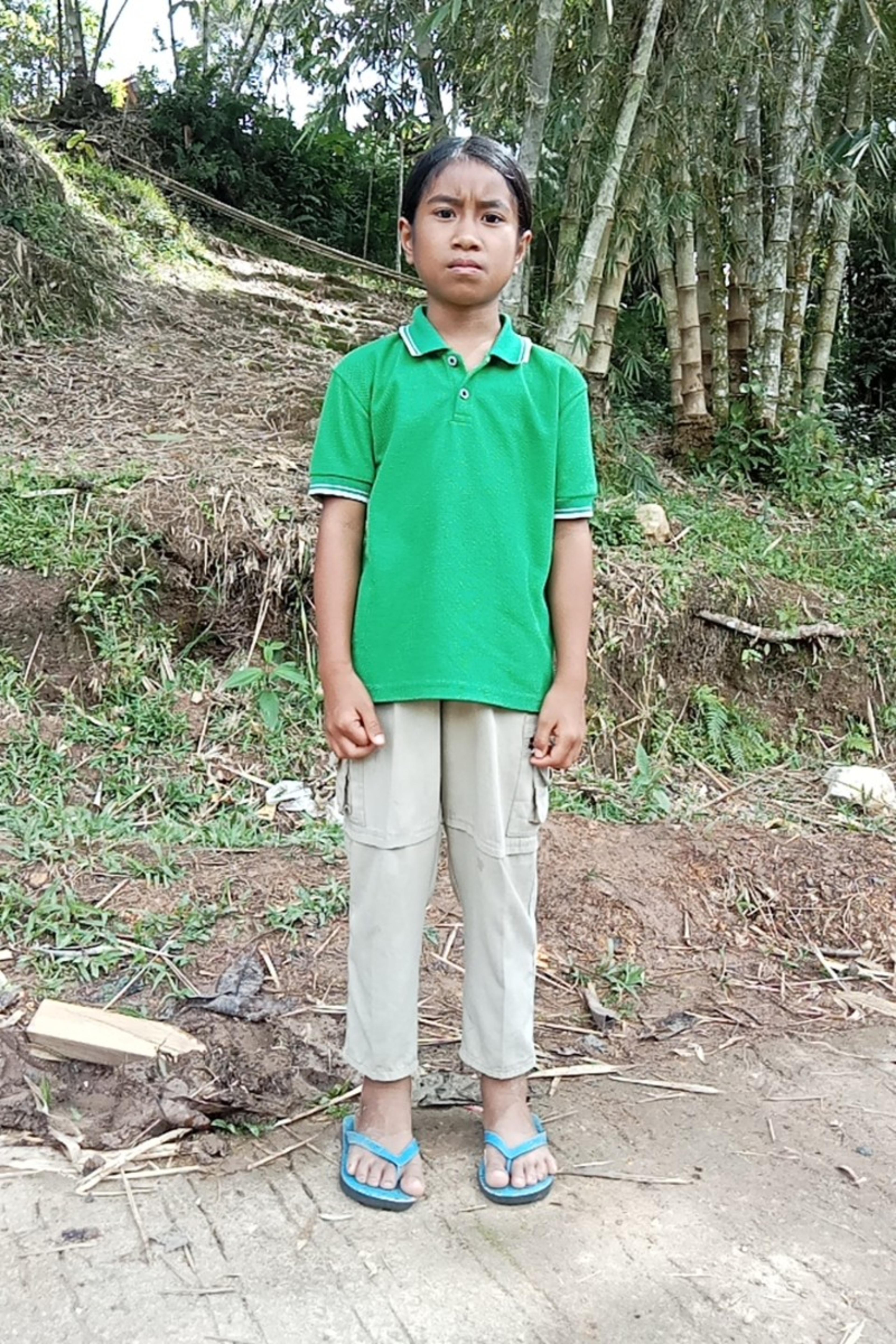 An unsponsored girl named Raya from Indonesia who has waited 550 days for a sponsor.