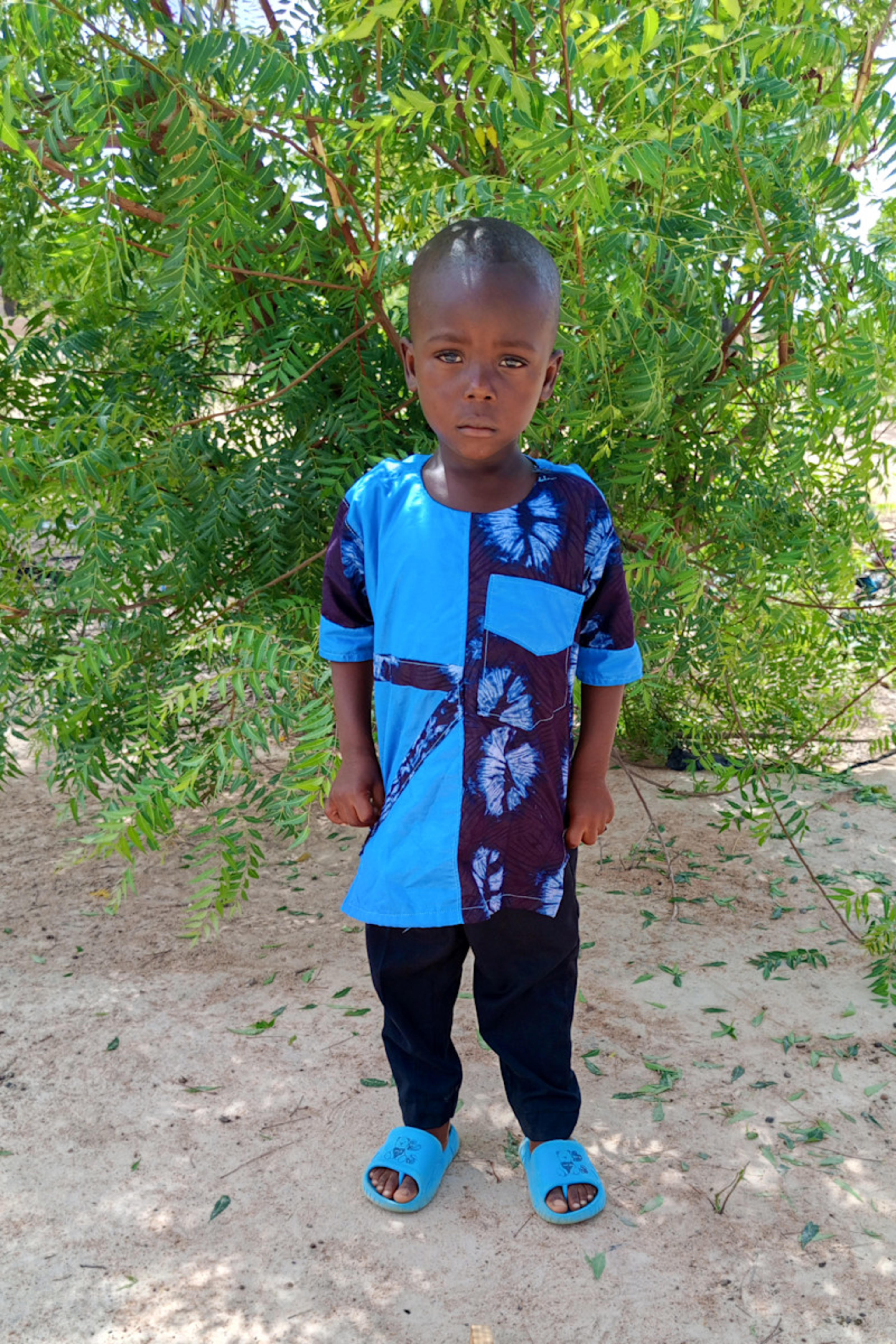 An unsponsored boy named Eléazar from Burkina Faso who lives in an AIDS-affected area, is vulnerable to exploitation and has waited 484 days for a sponsor.