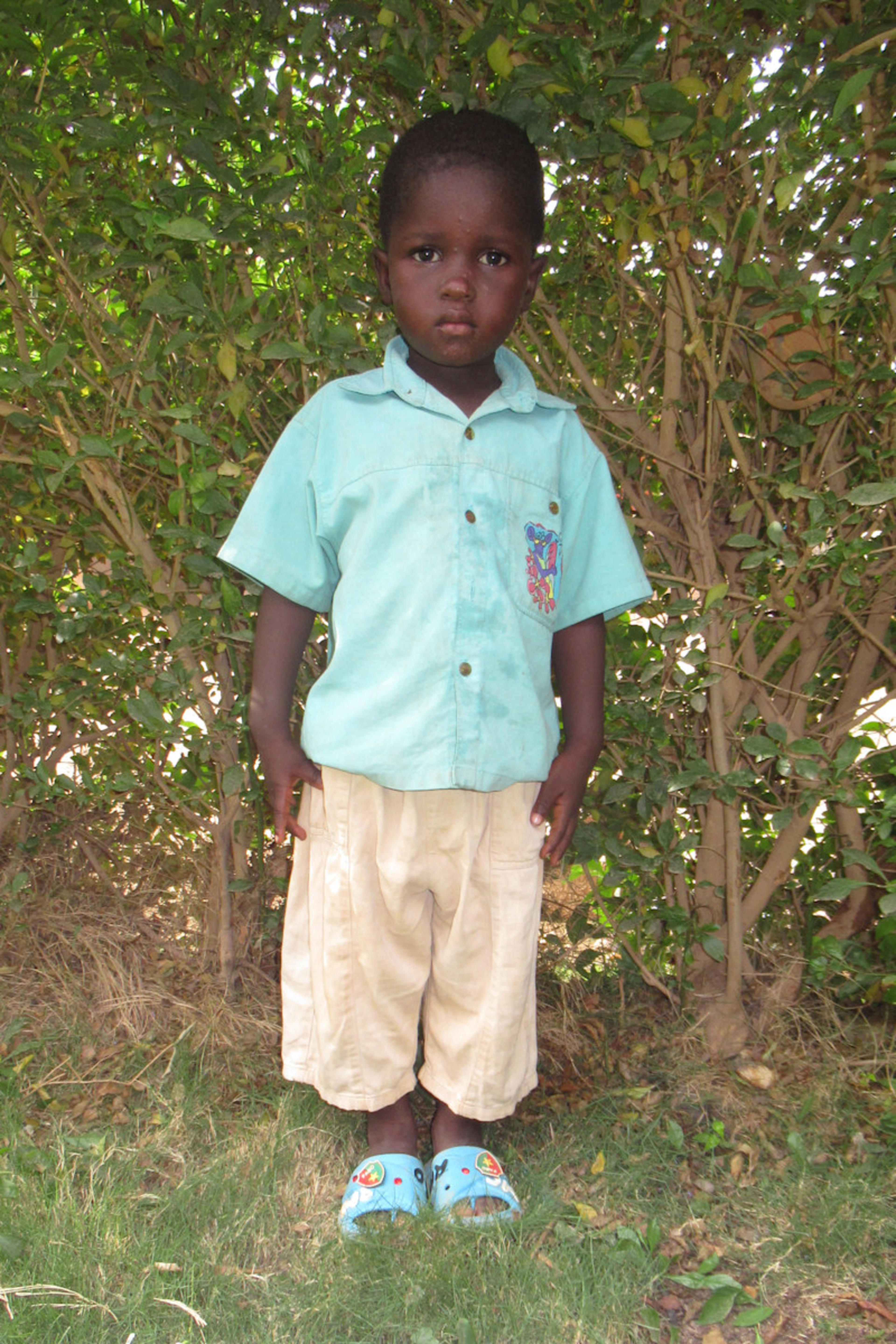 An unsponsored boy named Aziz from Burkina Faso who lives in an AIDS-affected area, is vulnerable to exploitation and has waited 472 days for a sponsor.
