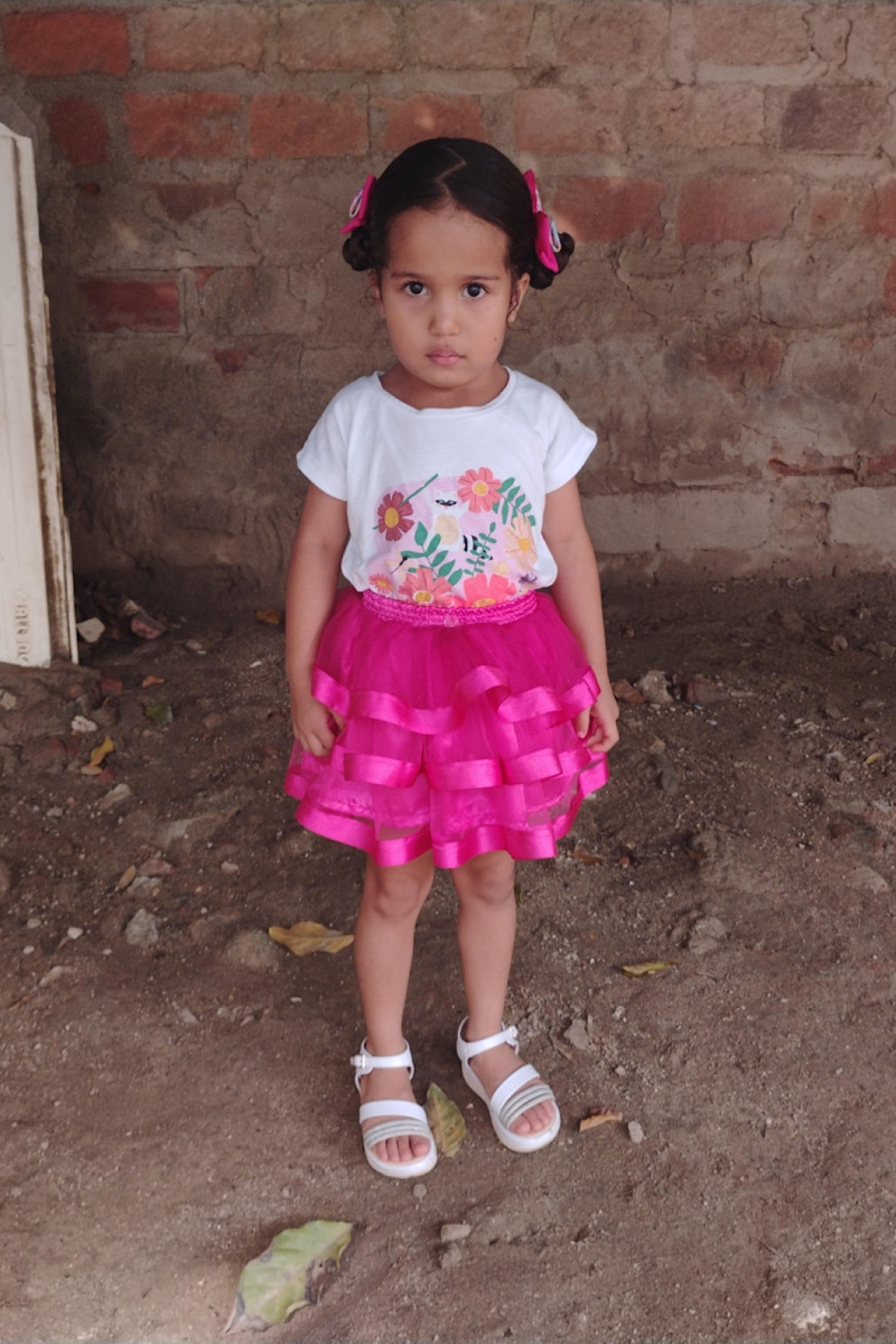 An unsponsored girl named Sheyreen from Colombia who has waited 496 days for a sponsor.