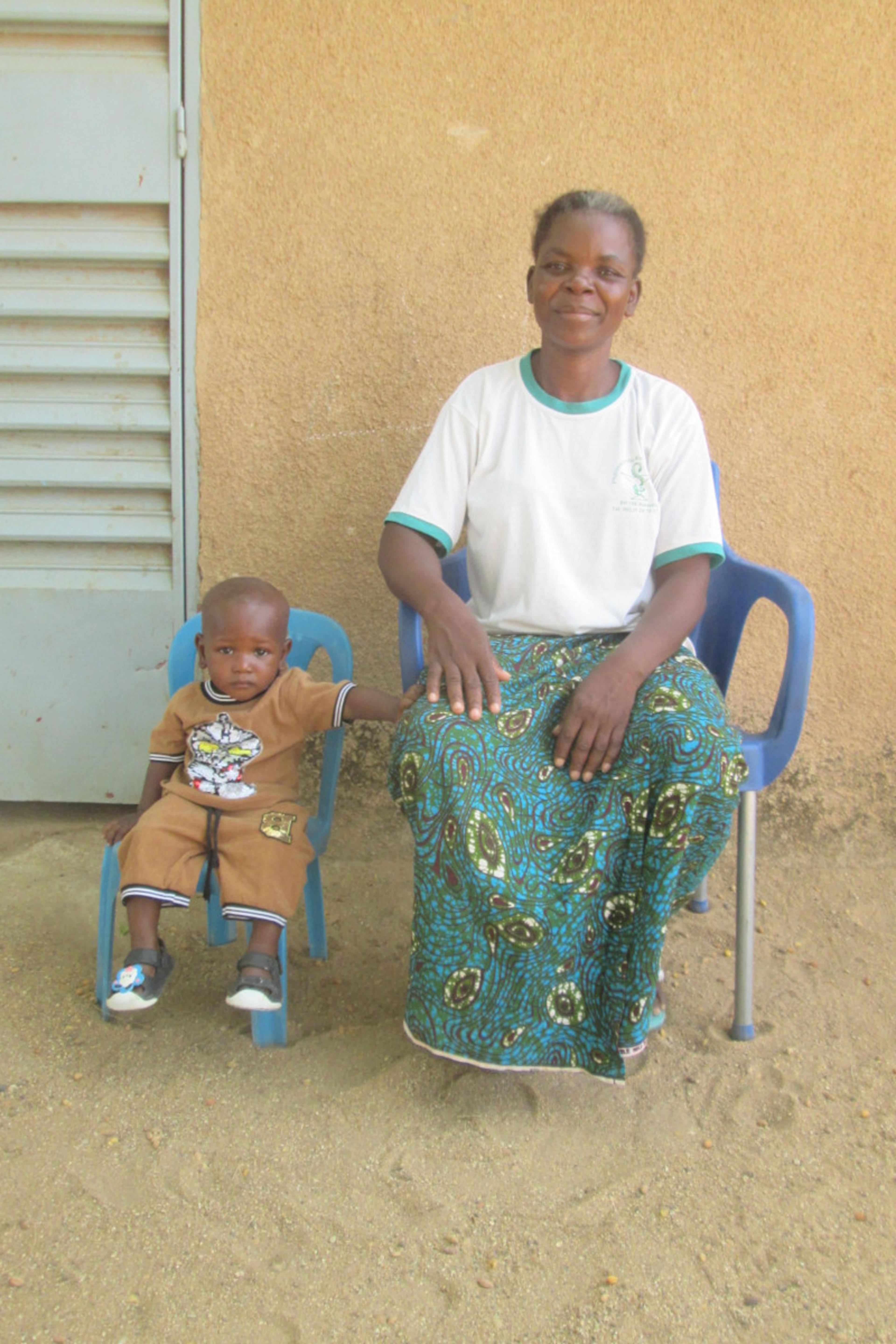 An unsponsored boy named Jonathan from Burkina Faso who lives in an AIDS-affected area, is vulnerable to exploitation and has waited 496 days for a sponsor.