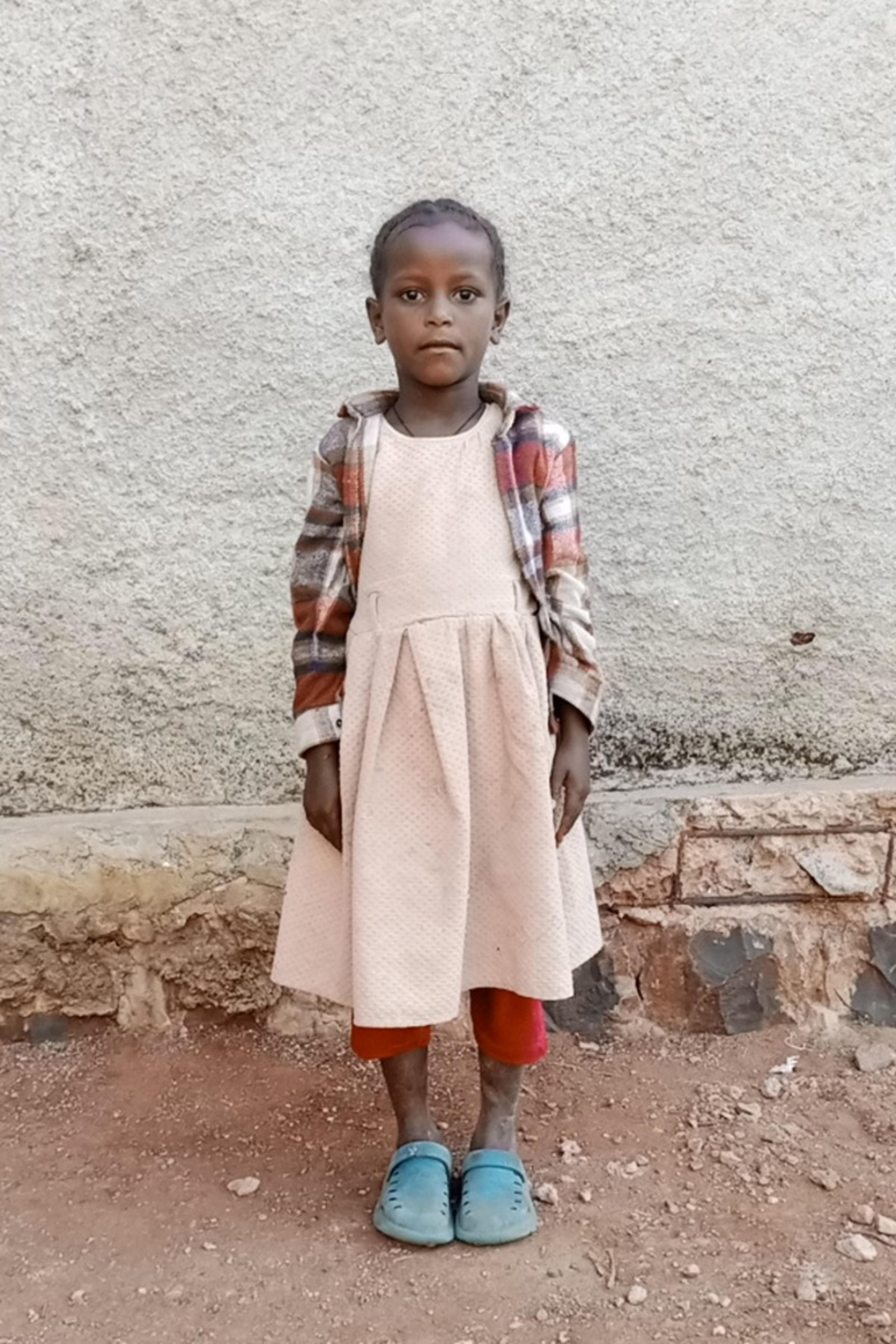 An unsponsored girl named Hawi from Ethiopia who lives in an AIDS-affected area, is vulnerable to exploitation and has waited 481 days for a sponsor.