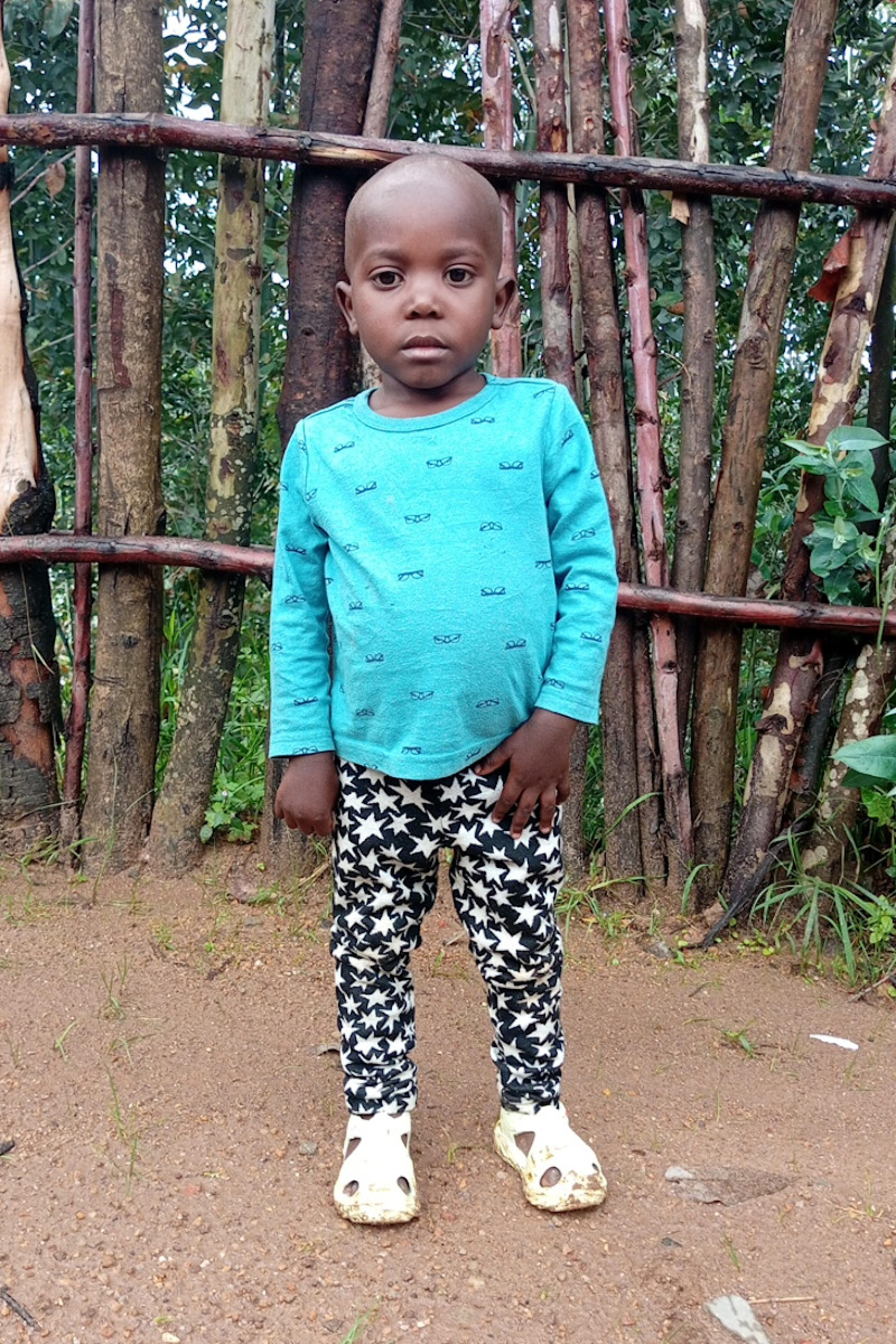 An unsponsored boy named Niringiyimana from Rwanda who lives in an AIDS-affected area, is vulnerable to exploitation and has waited 478 days for a sponsor.