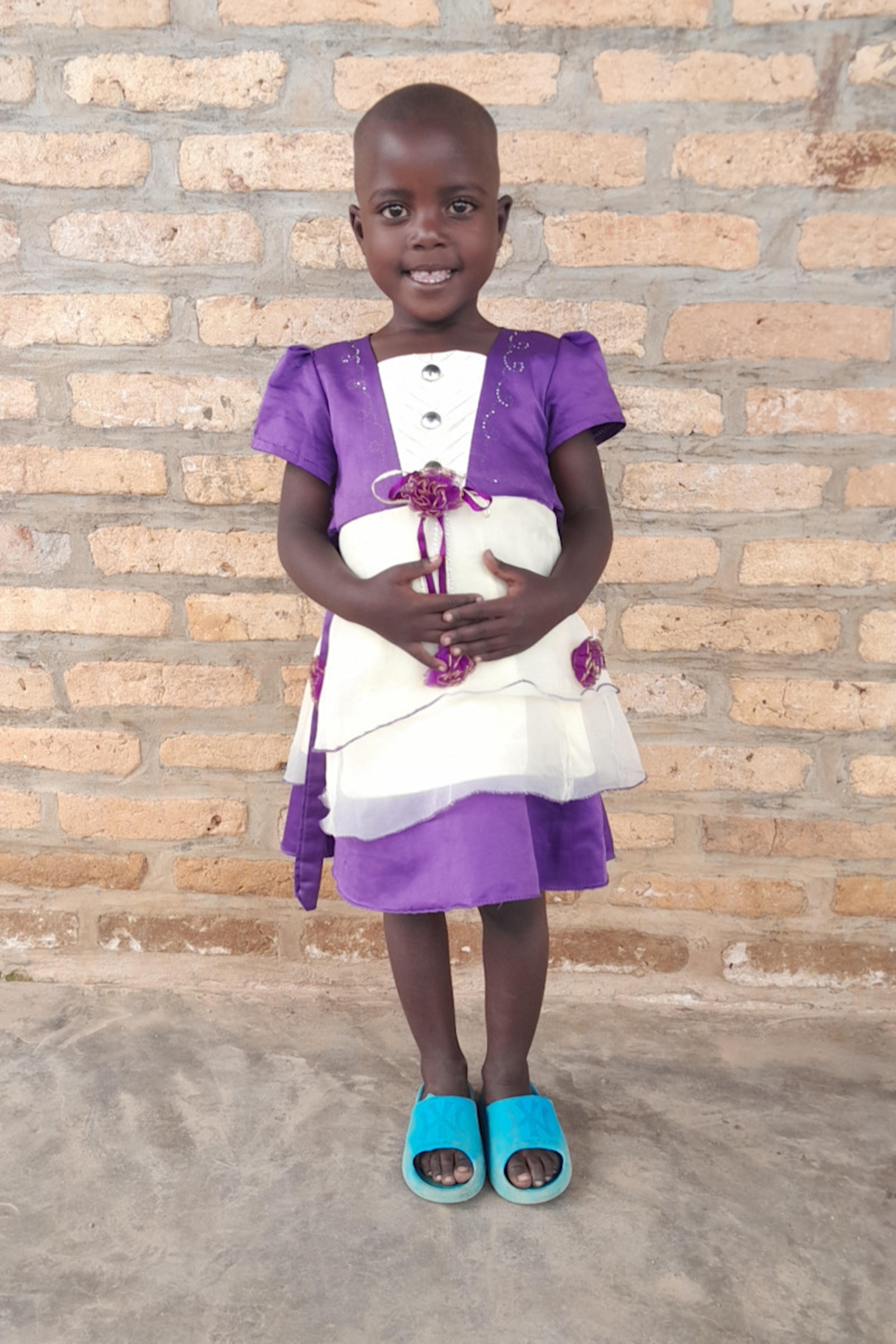An unsponsored girl named Gisubizo from Rwanda who lives in an AIDS-affected area, is vulnerable to exploitation and has waited 473 days for a sponsor.