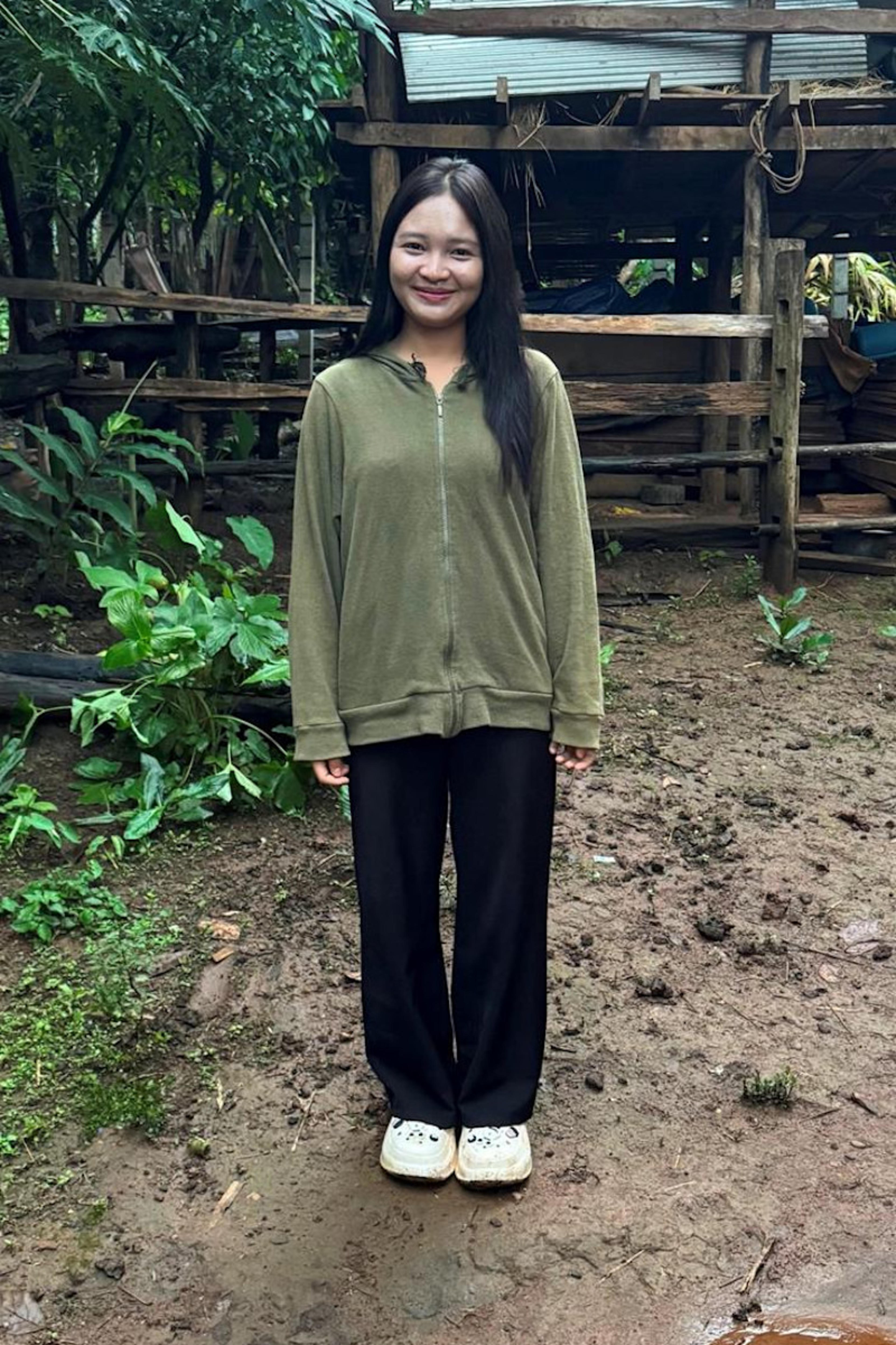 An unsponsored girl named Chawanlak from Thailand who has waited 275 days for a sponsor.