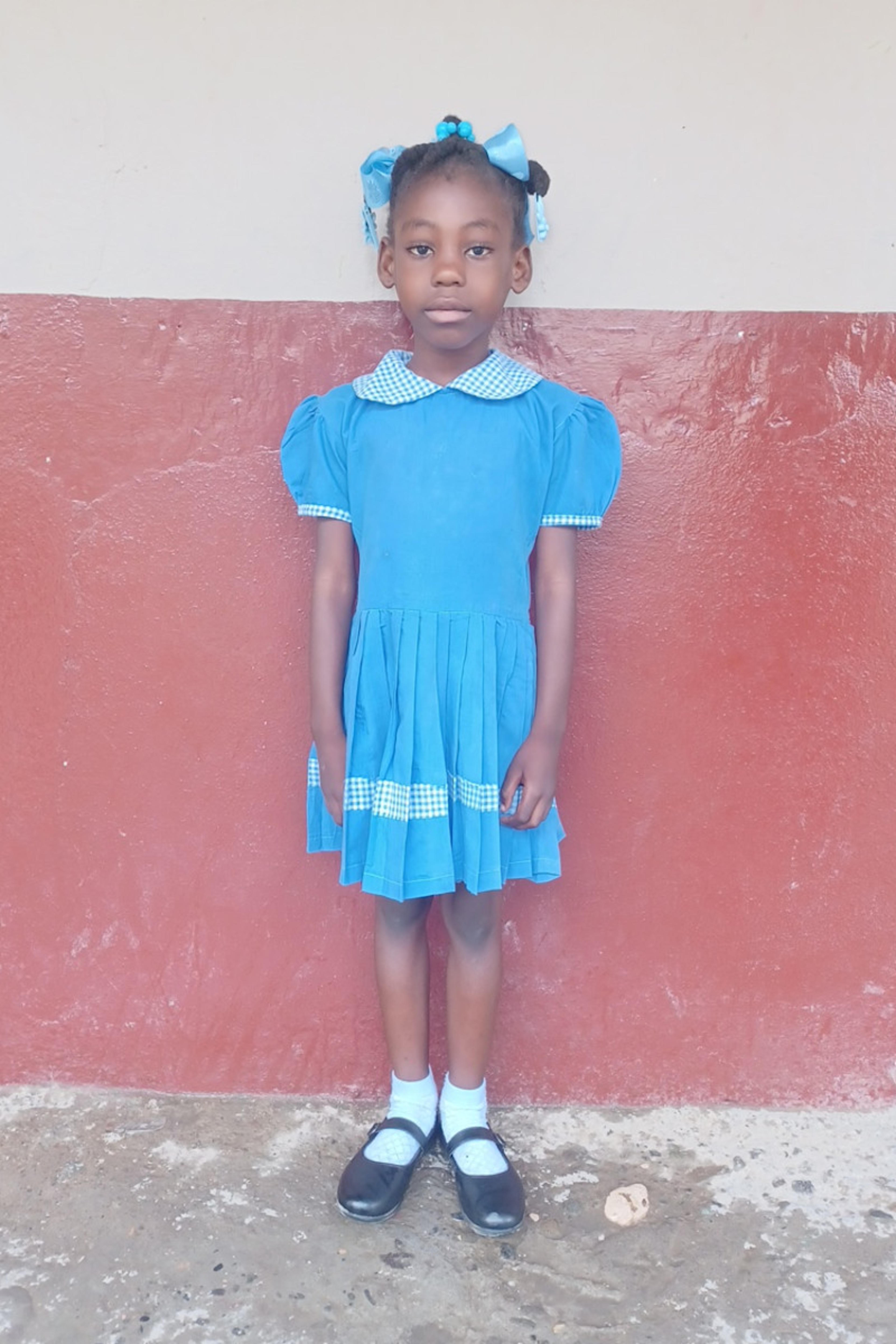 An unsponsored girl named Daïssa from Haiti who is vulnerable to exploitation and has waited 552 days for a sponsor.