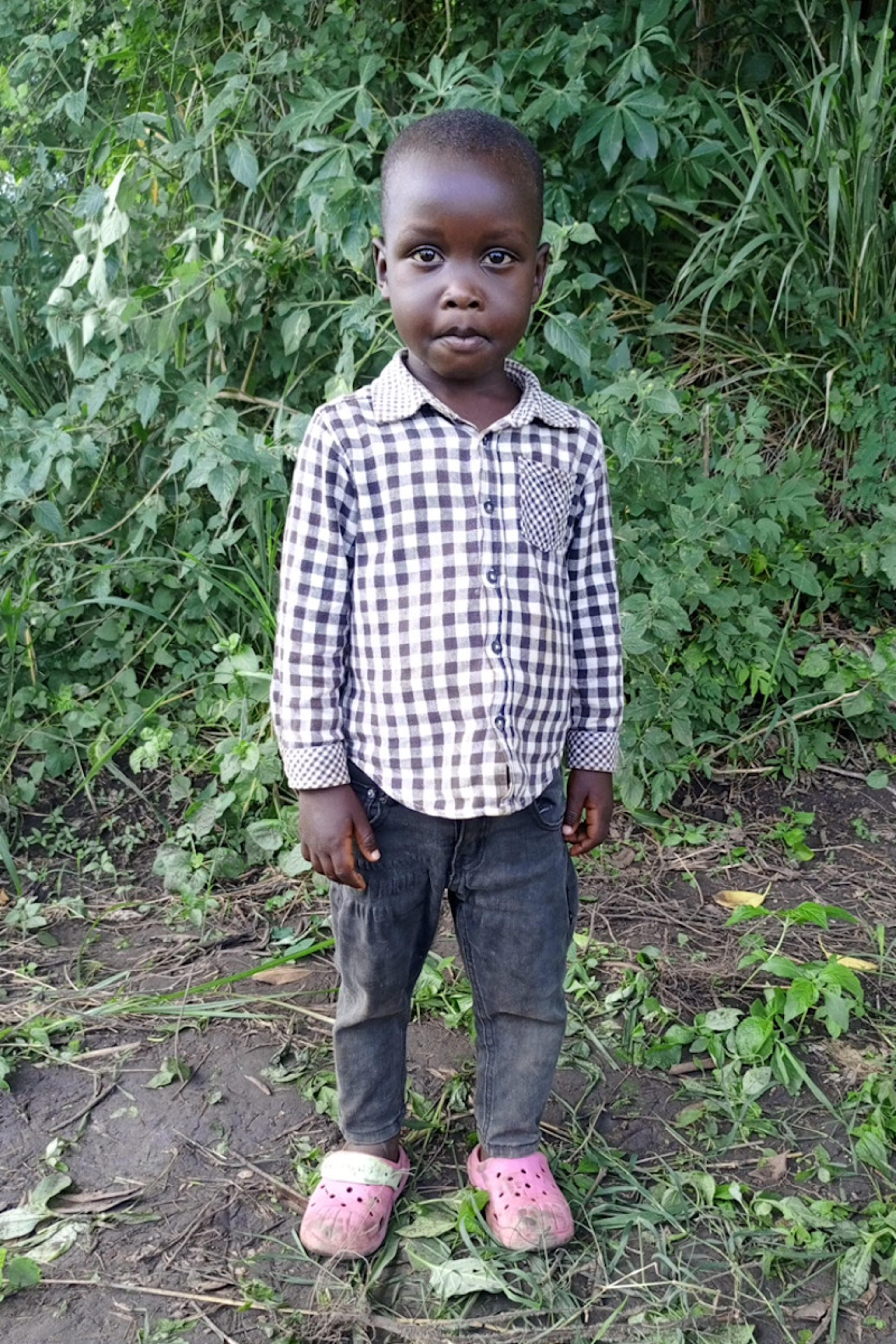 An unsponsored boy named Omax from Uganda who lives in an AIDS-affected area, is vulnerable to exploitation and has waited 465 days for a sponsor.