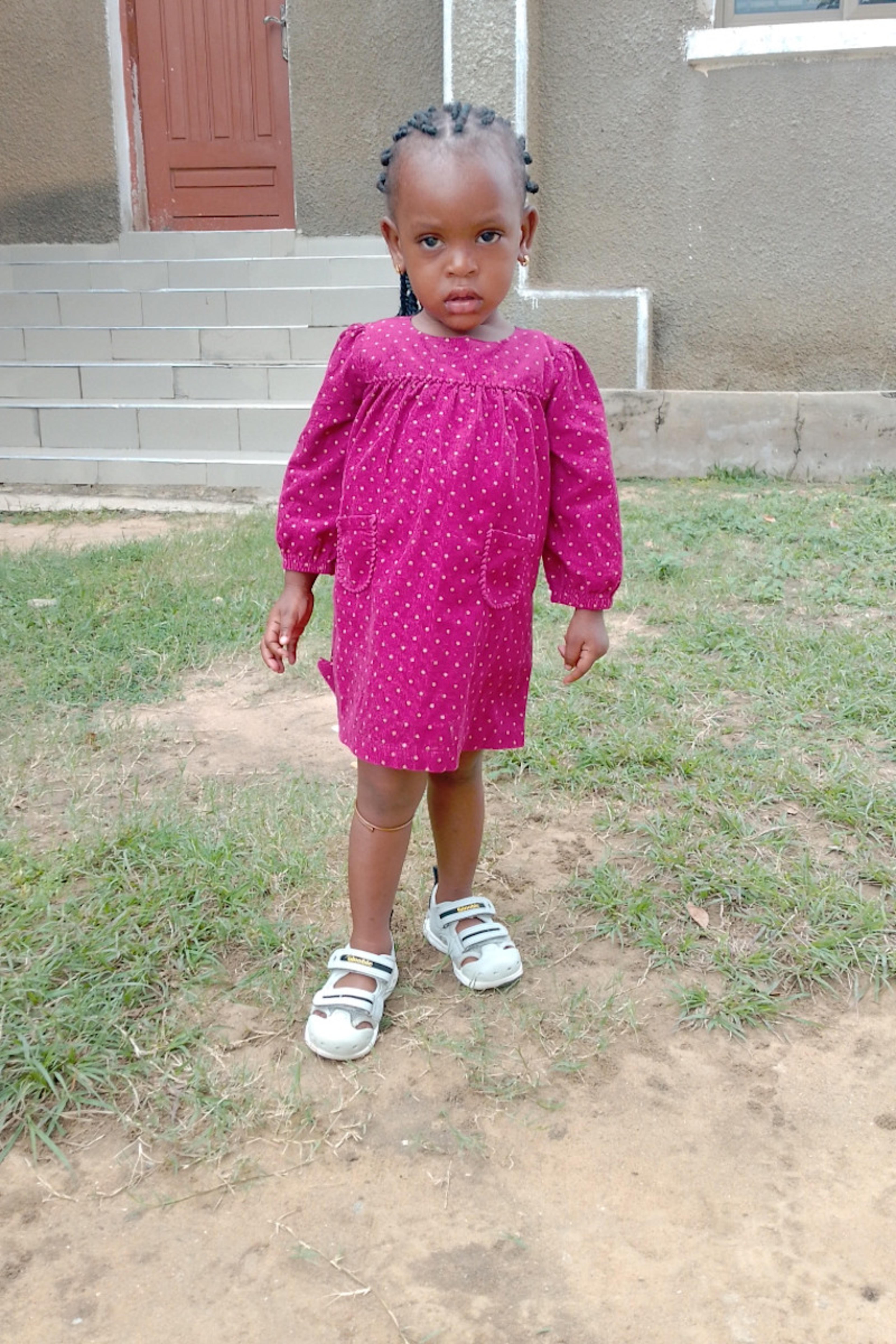 An unsponsored girl named Daysha from Ghana who lives in an AIDS-affected area and has waited 433 days for a sponsor.