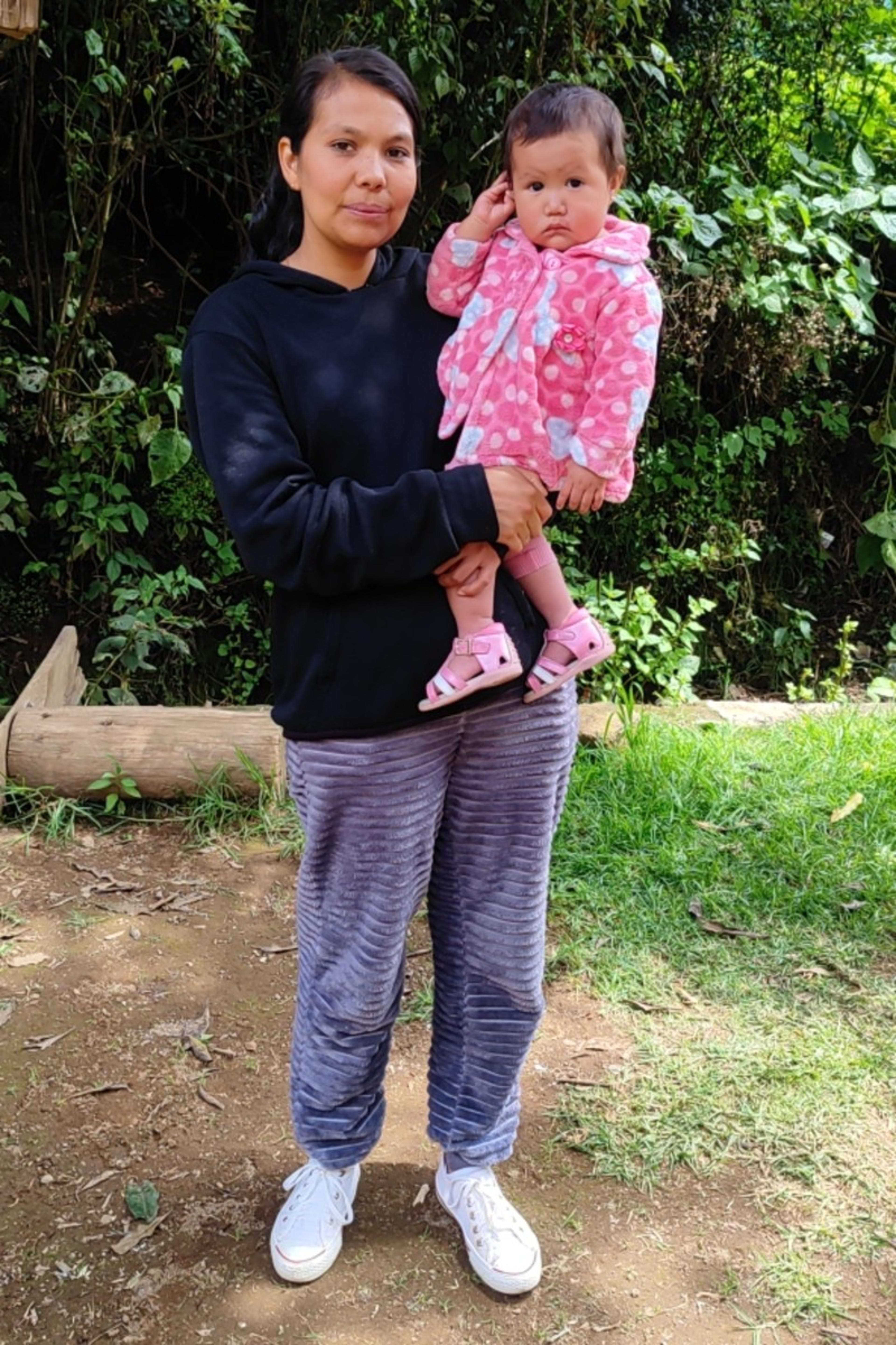 An unsponsored girl named Dafne from Mexico who has waited 315 days for a sponsor.