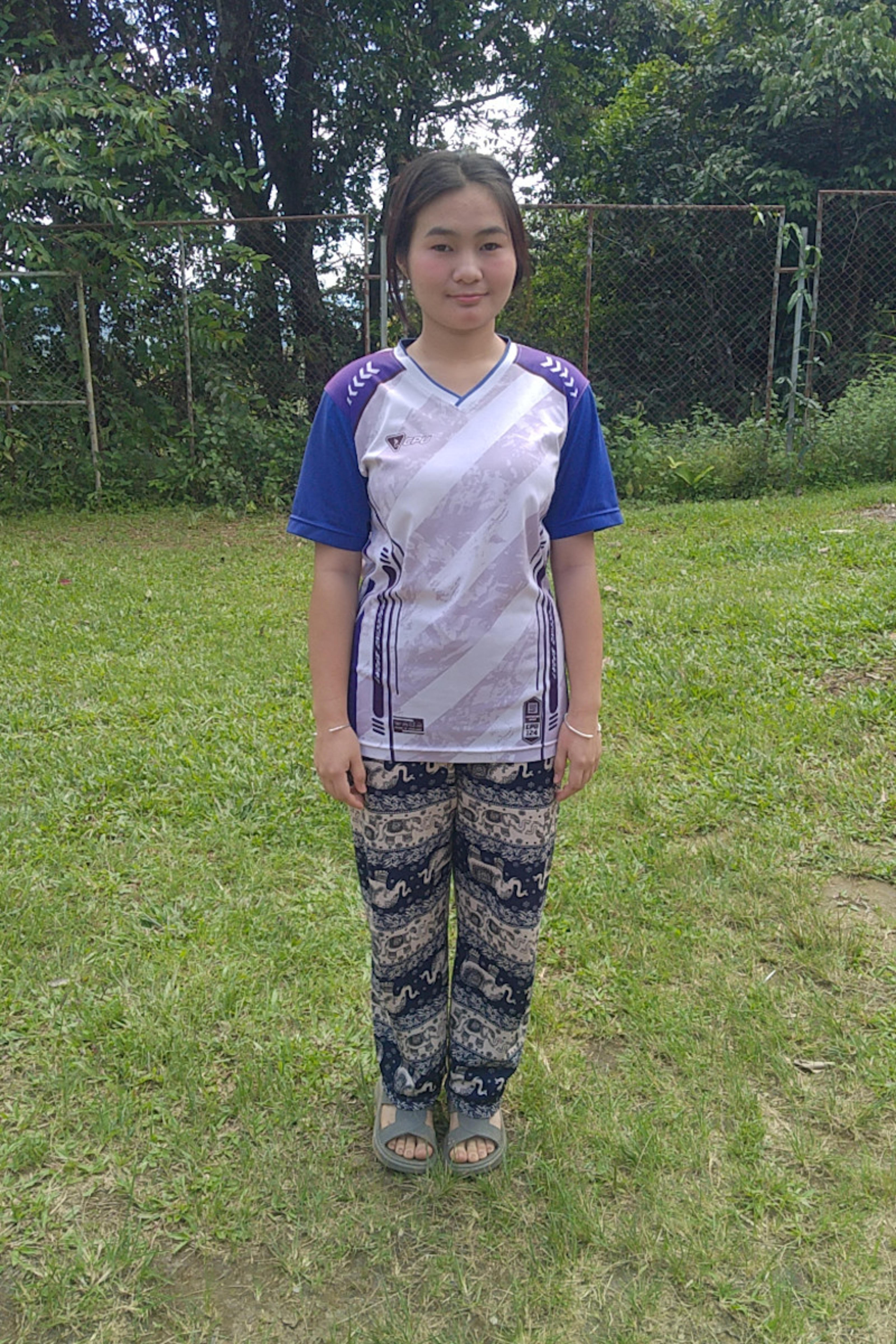 An unsponsored girl named Biw from Thailand who has waited 401 days for a sponsor.