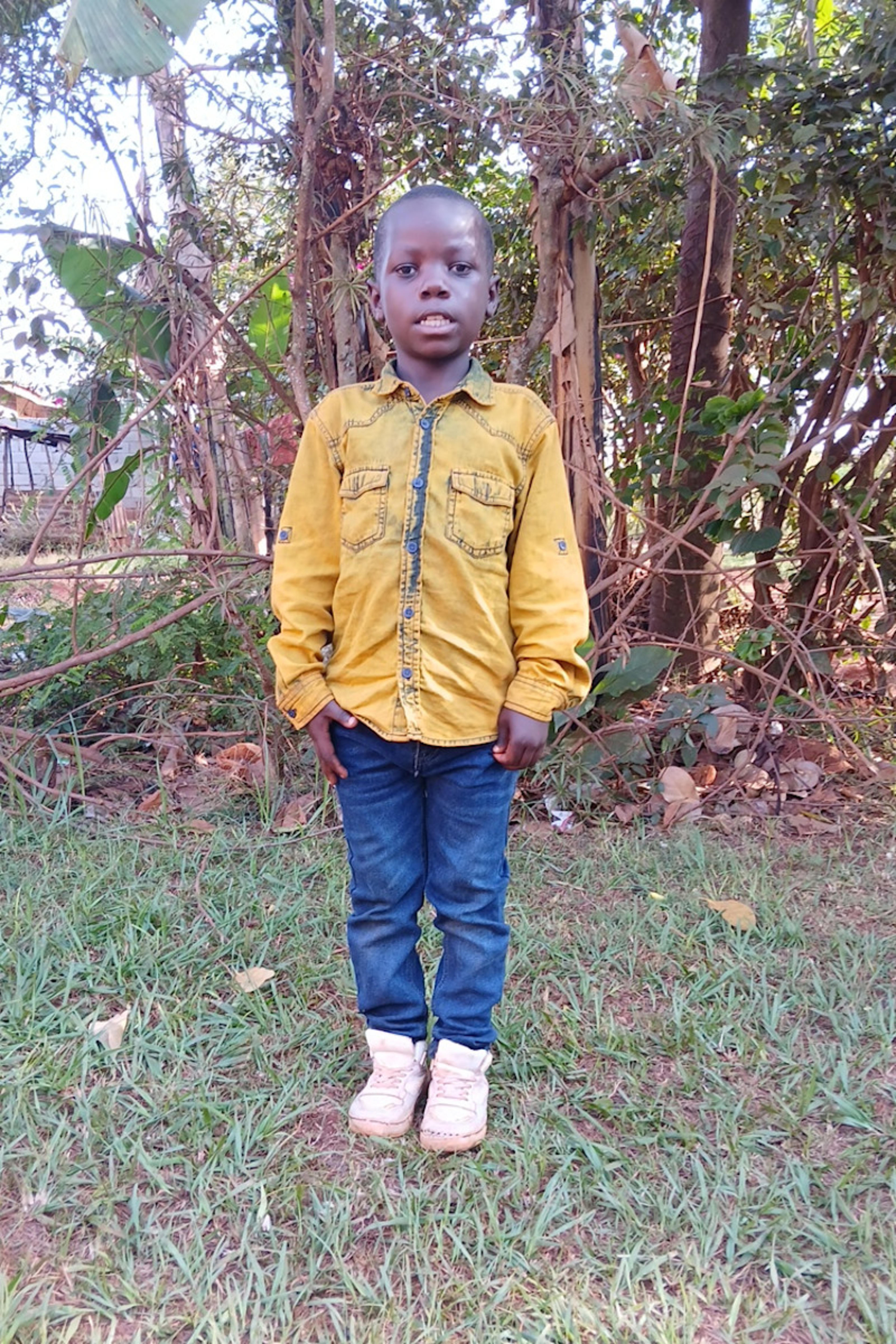 An unsponsored boy named Piet from Uganda who lives in an AIDS-affected area, is vulnerable to exploitation and has waited 327 days for a sponsor.