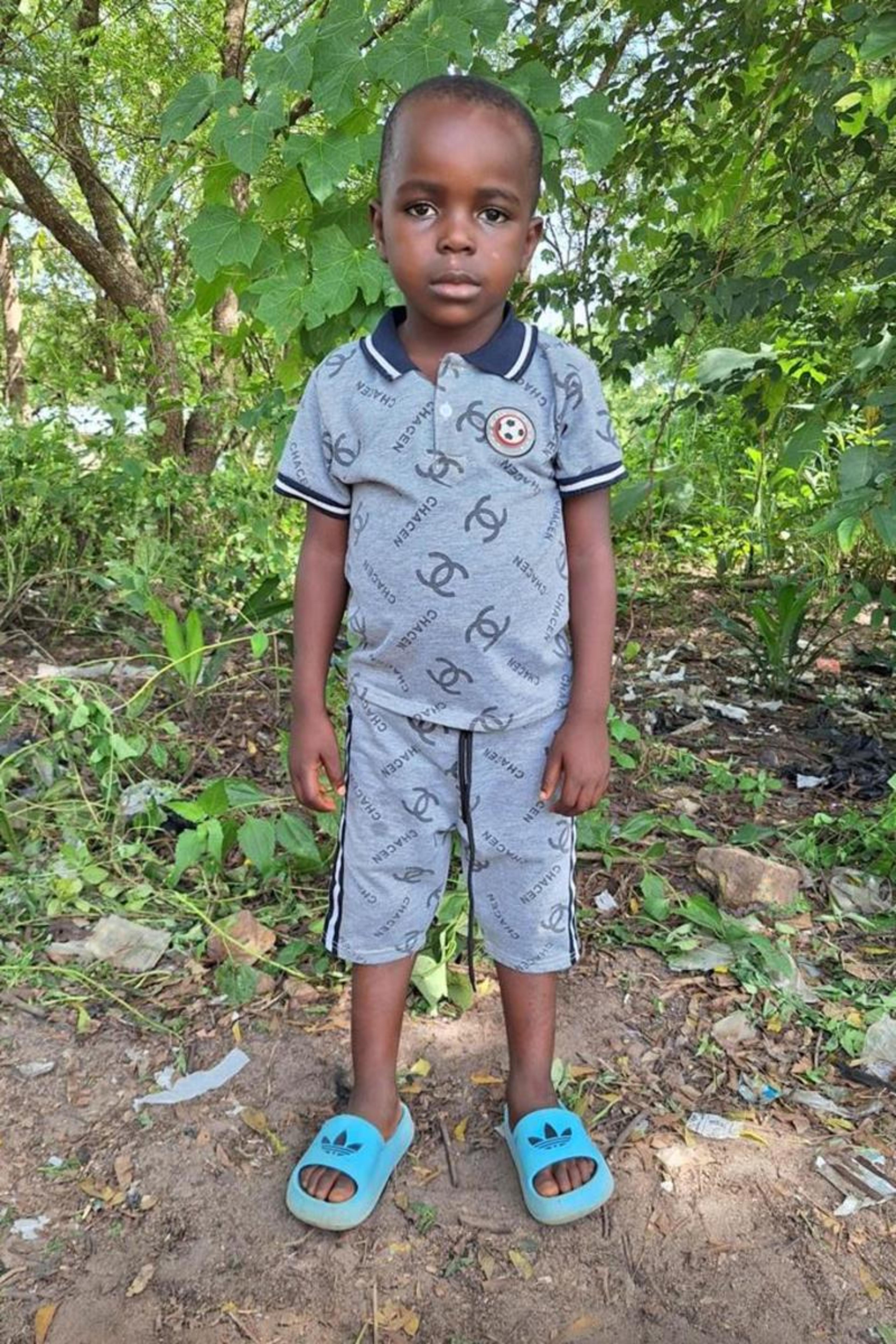 An unsponsored boy named Justin from Togo who lives in an AIDS-affected area, is vulnerable to exploitation and has waited 264 days for a sponsor.