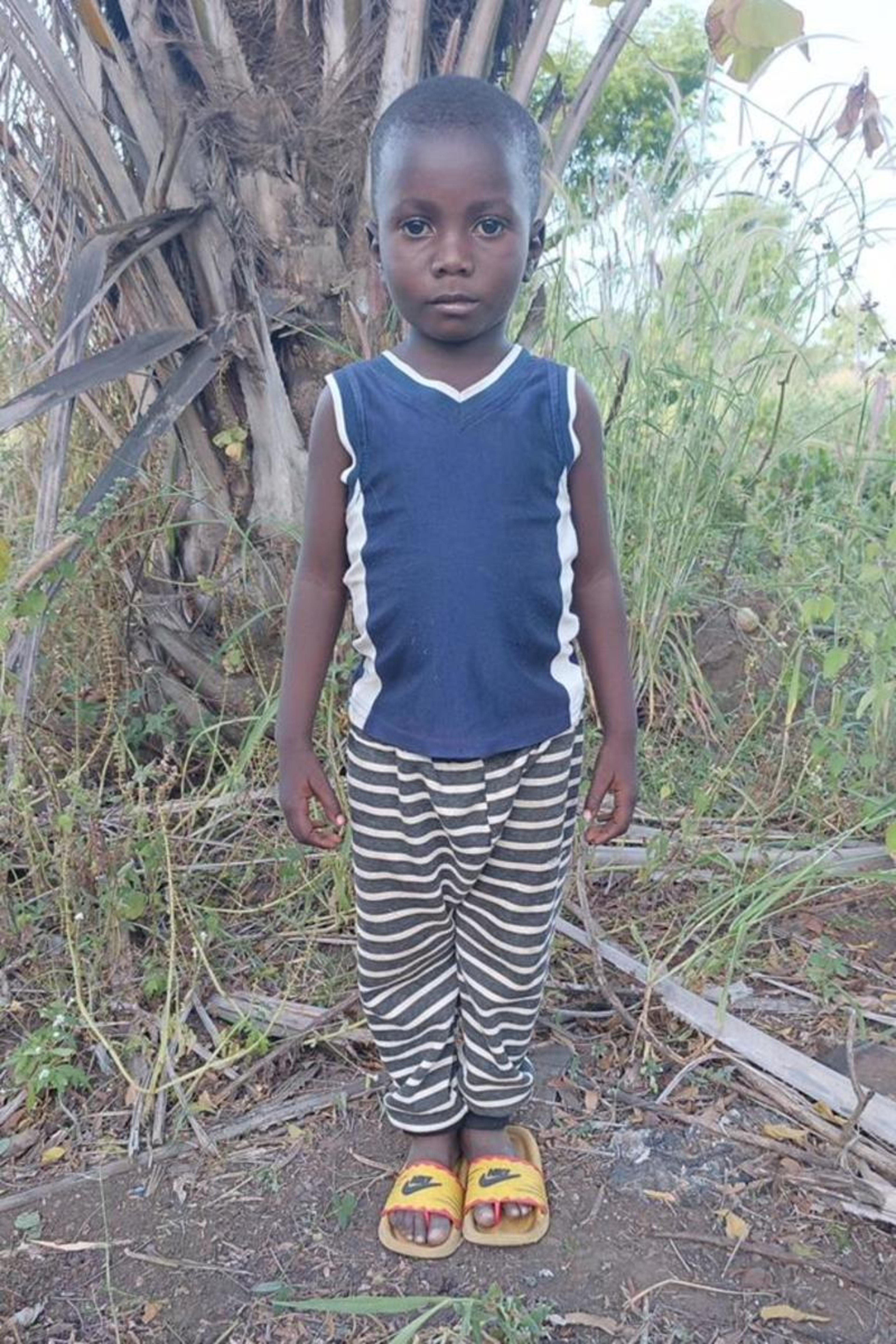 An unsponsored boy named Ismael from Togo who lives in an AIDS-affected area, is vulnerable to exploitation and has waited 275 days for a sponsor.