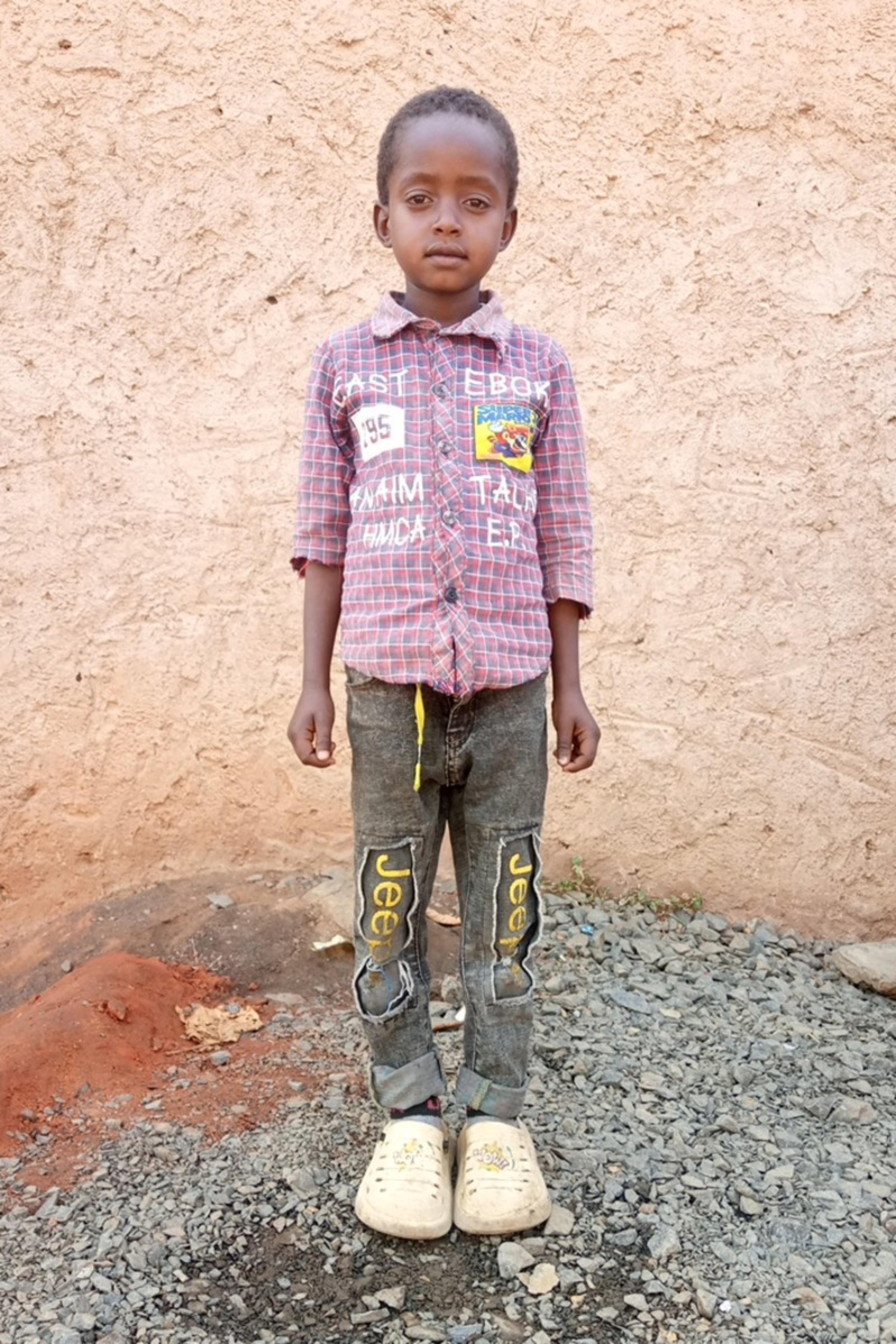 An unsponsored boy named Felmeta from Ethiopia who lives in an AIDS-affected area, is vulnerable to exploitation and has waited 245 days for a sponsor.