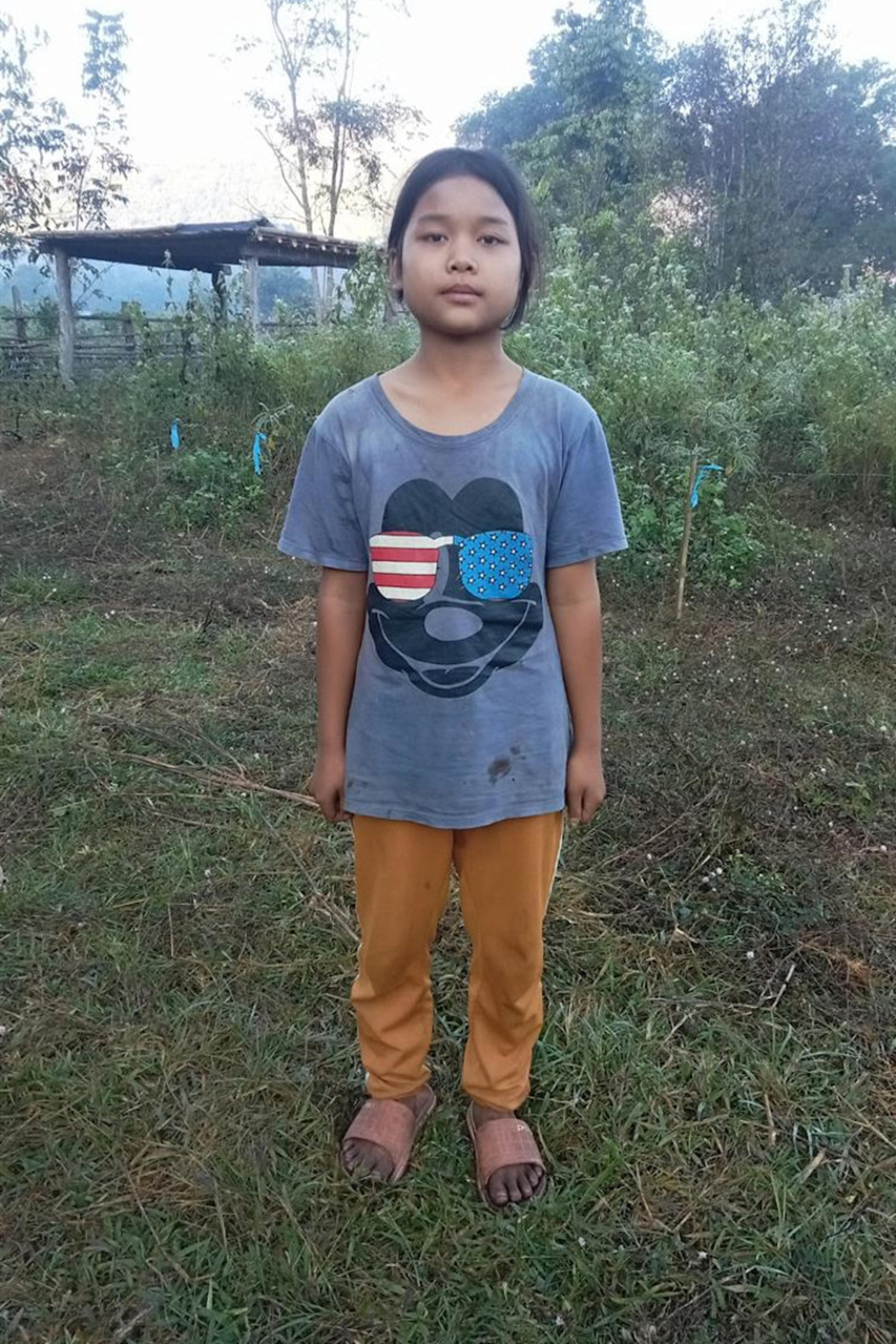 An unsponsored girl named Paw Ri Jay from Thailand who has waited 346 days for a sponsor.
