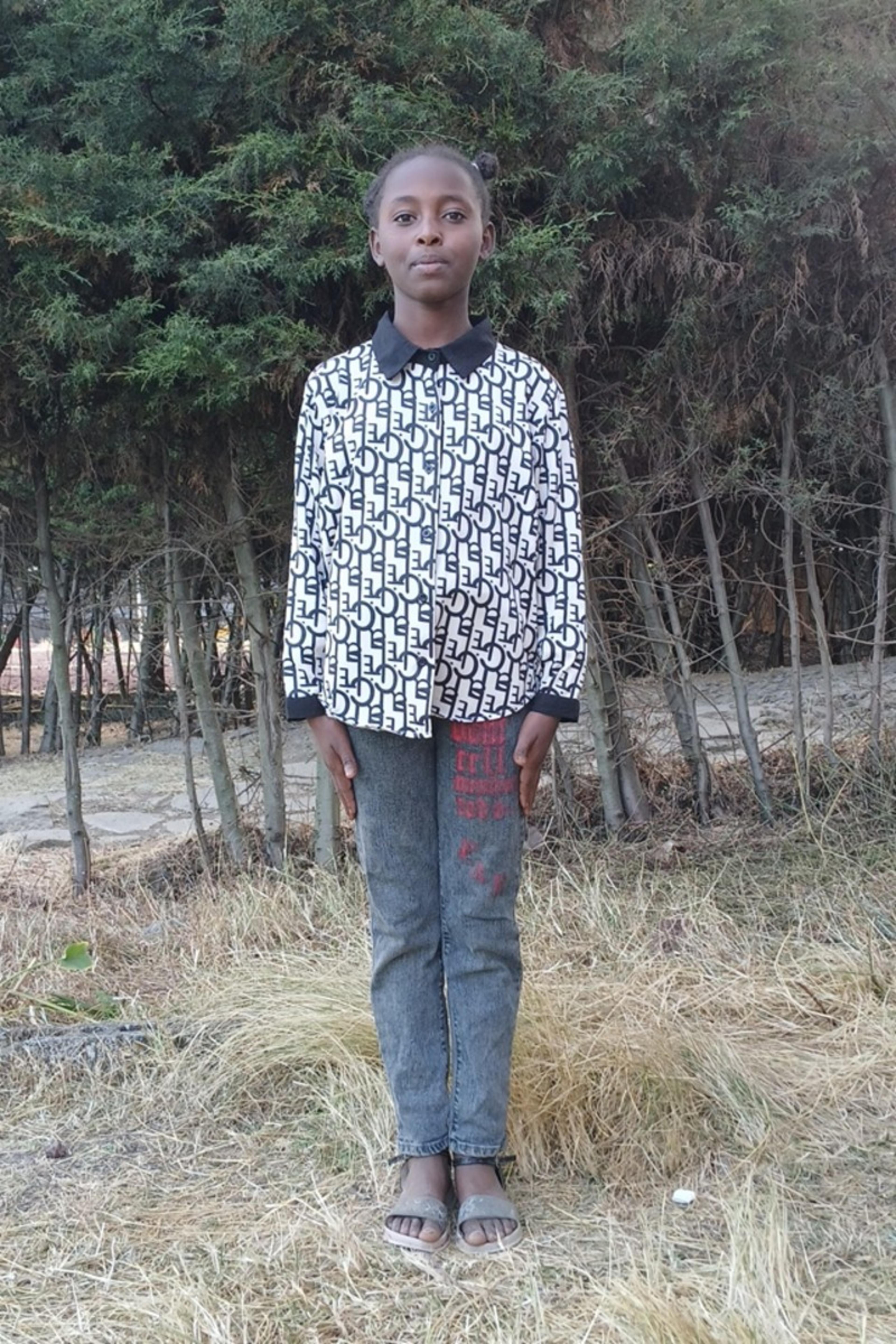 An unsponsored girl named Alemnesh from Ethiopia who lives in an AIDS-affected area, is vulnerable to exploitation and has waited 576 days for a sponsor.
