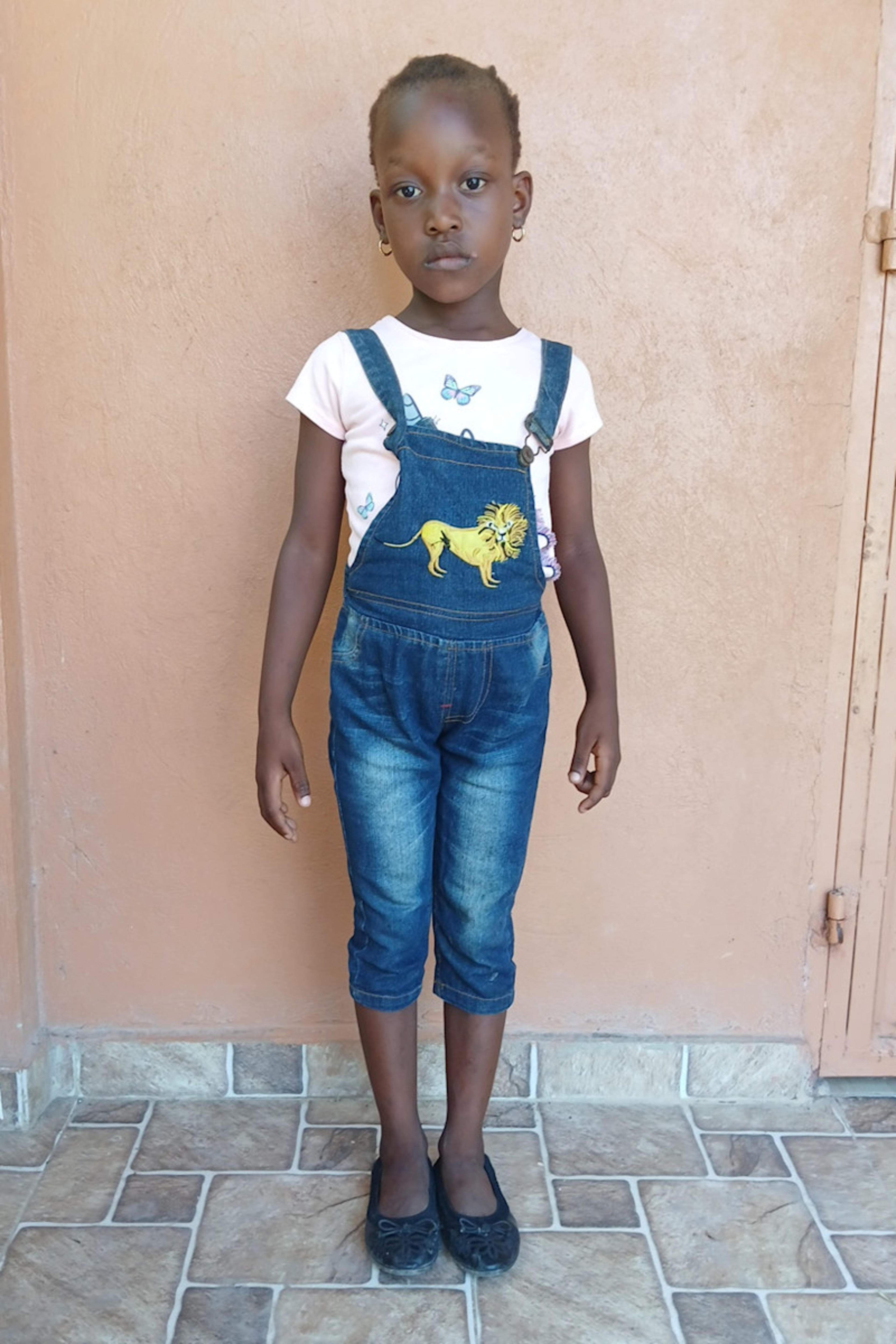 An unsponsored girl named Isnaïka from Haiti who is vulnerable to exploitation and has waited 237 days for a sponsor.