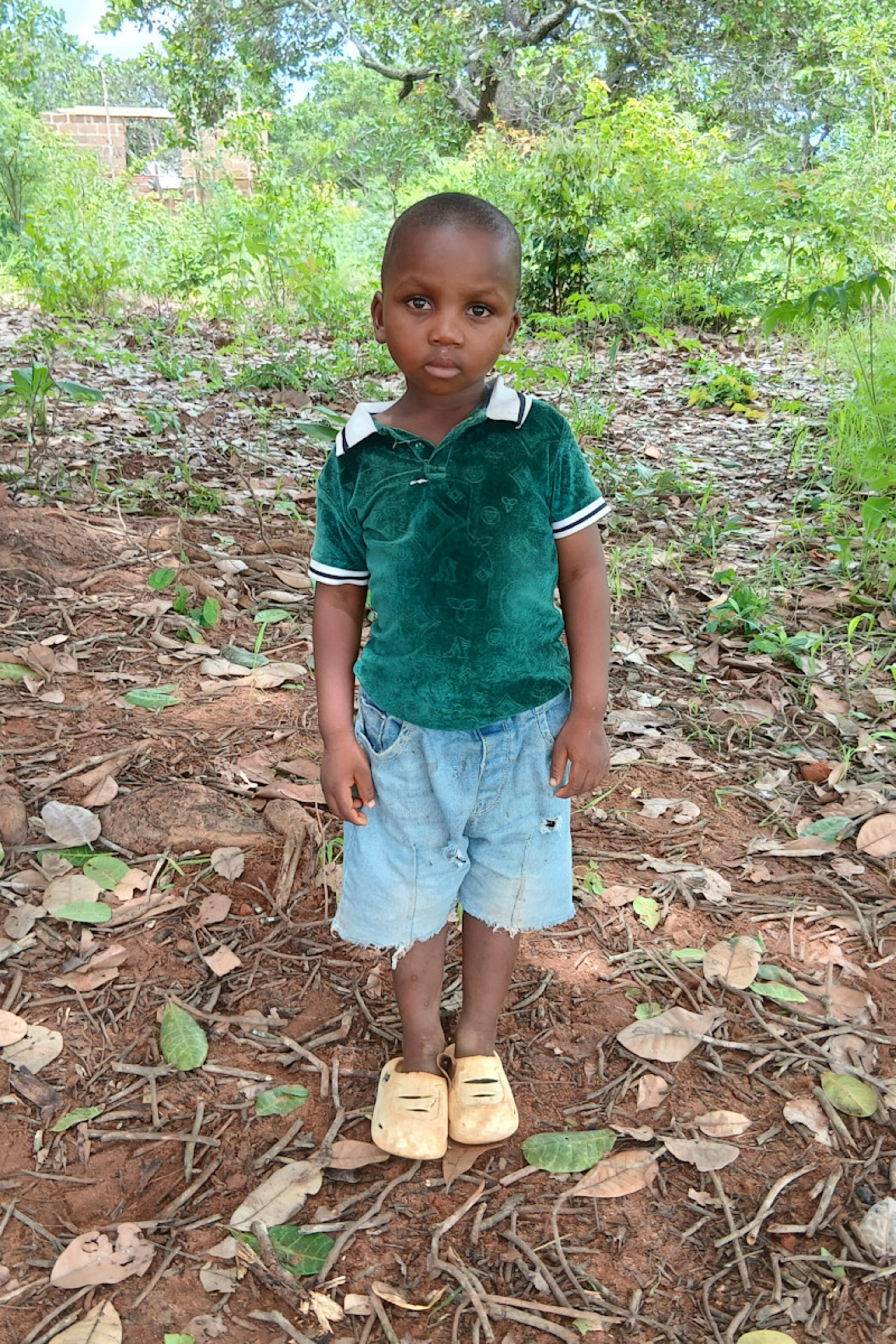 An unsponsored boy named Amidu from Tanzania who lives in an AIDS-affected area, is vulnerable to exploitation and has waited 211 days for a sponsor.