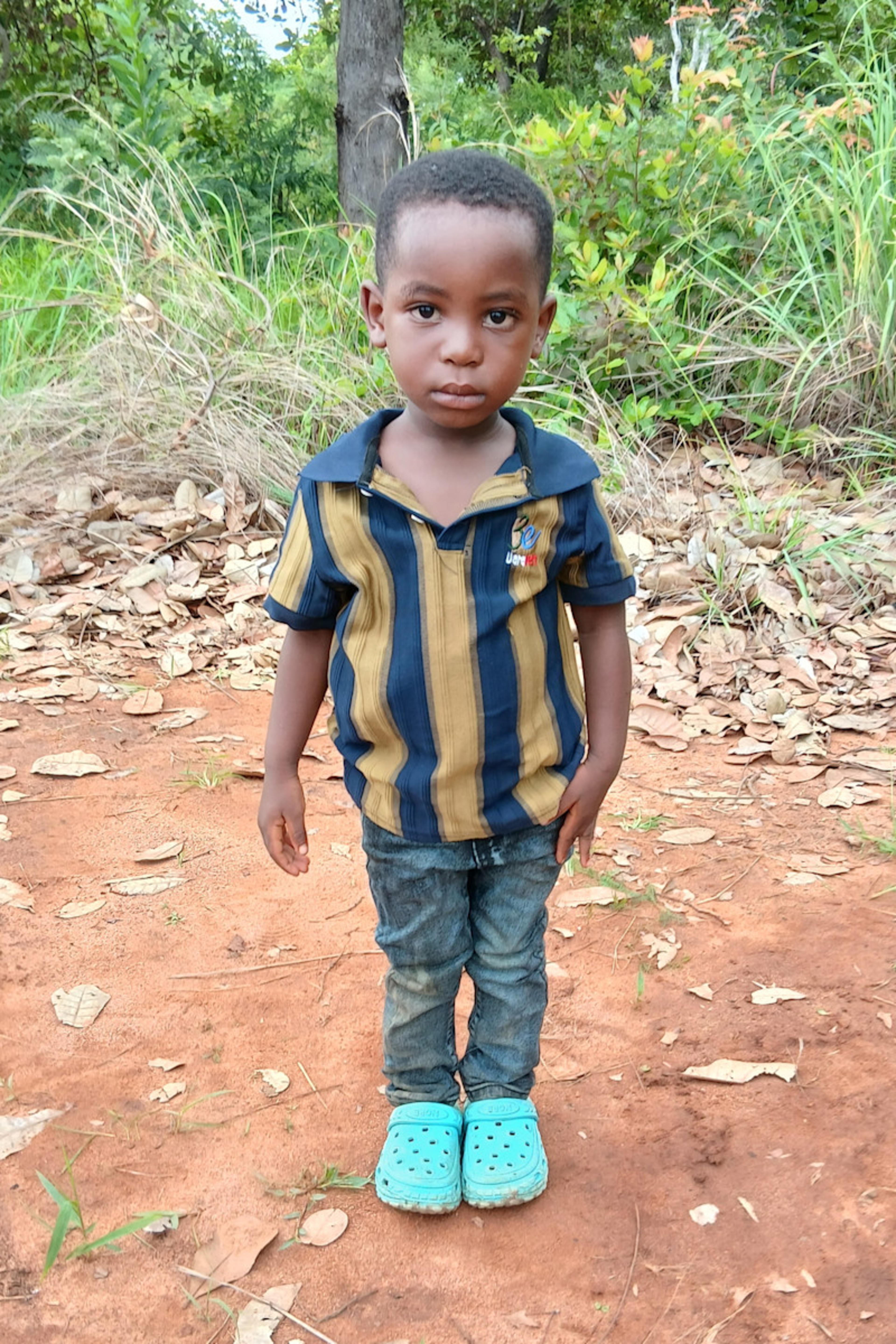 An unsponsored boy named Shazinushi from Tanzania who lives in an AIDS-affected area, is vulnerable to exploitation and has waited 211 days for a sponsor.