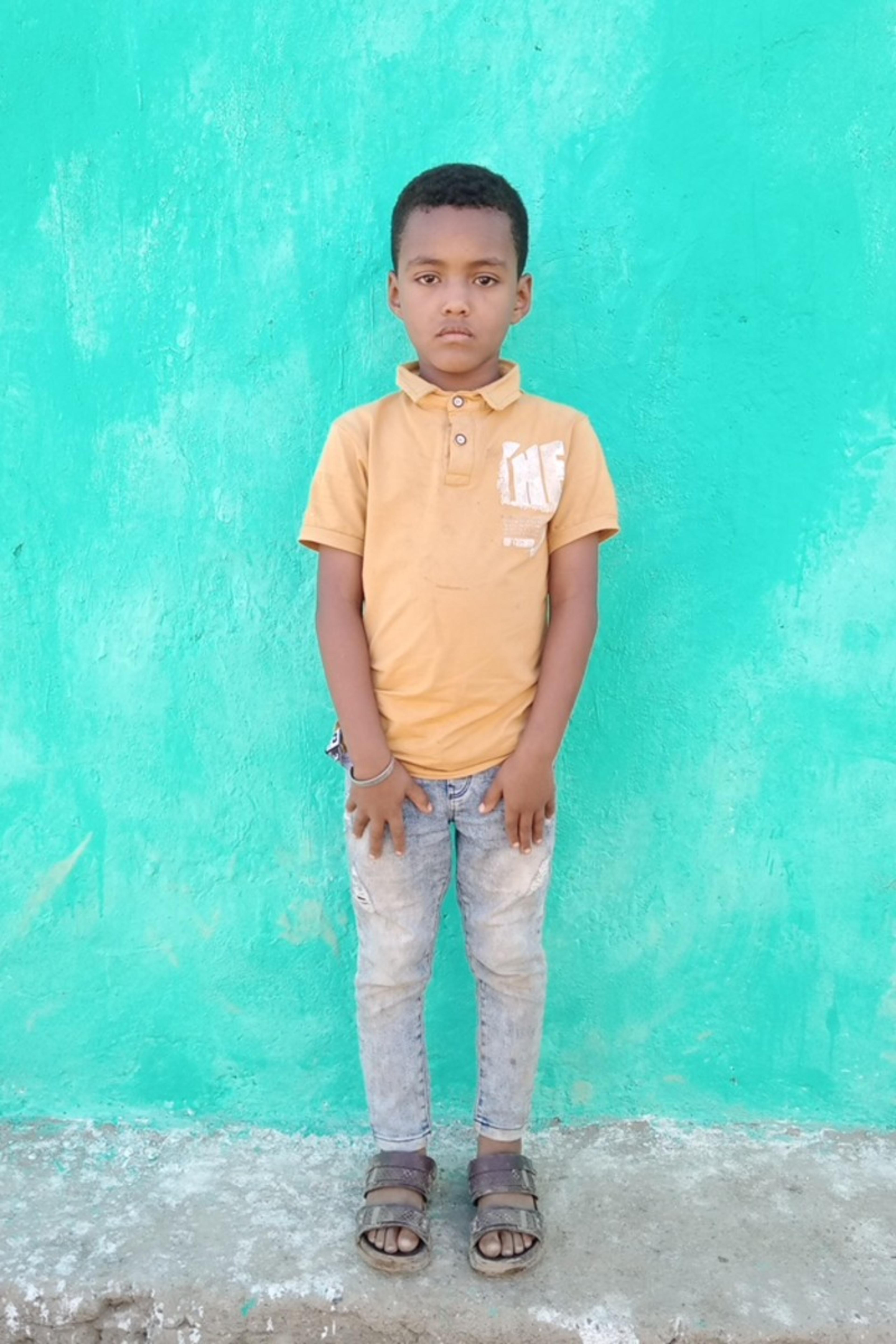 An unsponsored boy named Yohans from Ethiopia who lives in an AIDS-affected area, is vulnerable to exploitation and has waited 202 days for a sponsor.