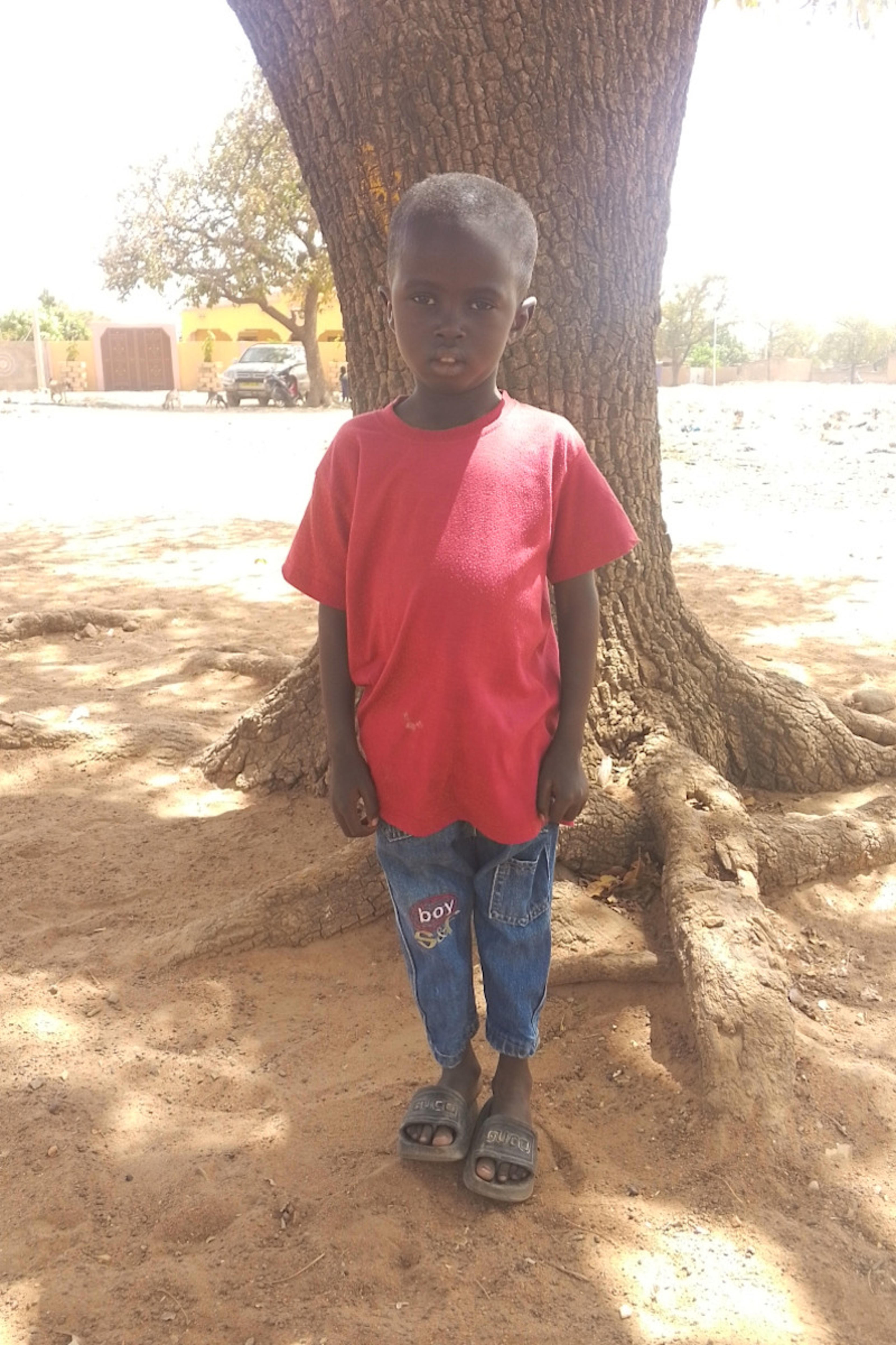 An unsponsored boy named Félix from Burkina Faso who lives in an AIDS-affected area, is vulnerable to exploitation and has waited 564 days for a sponsor.