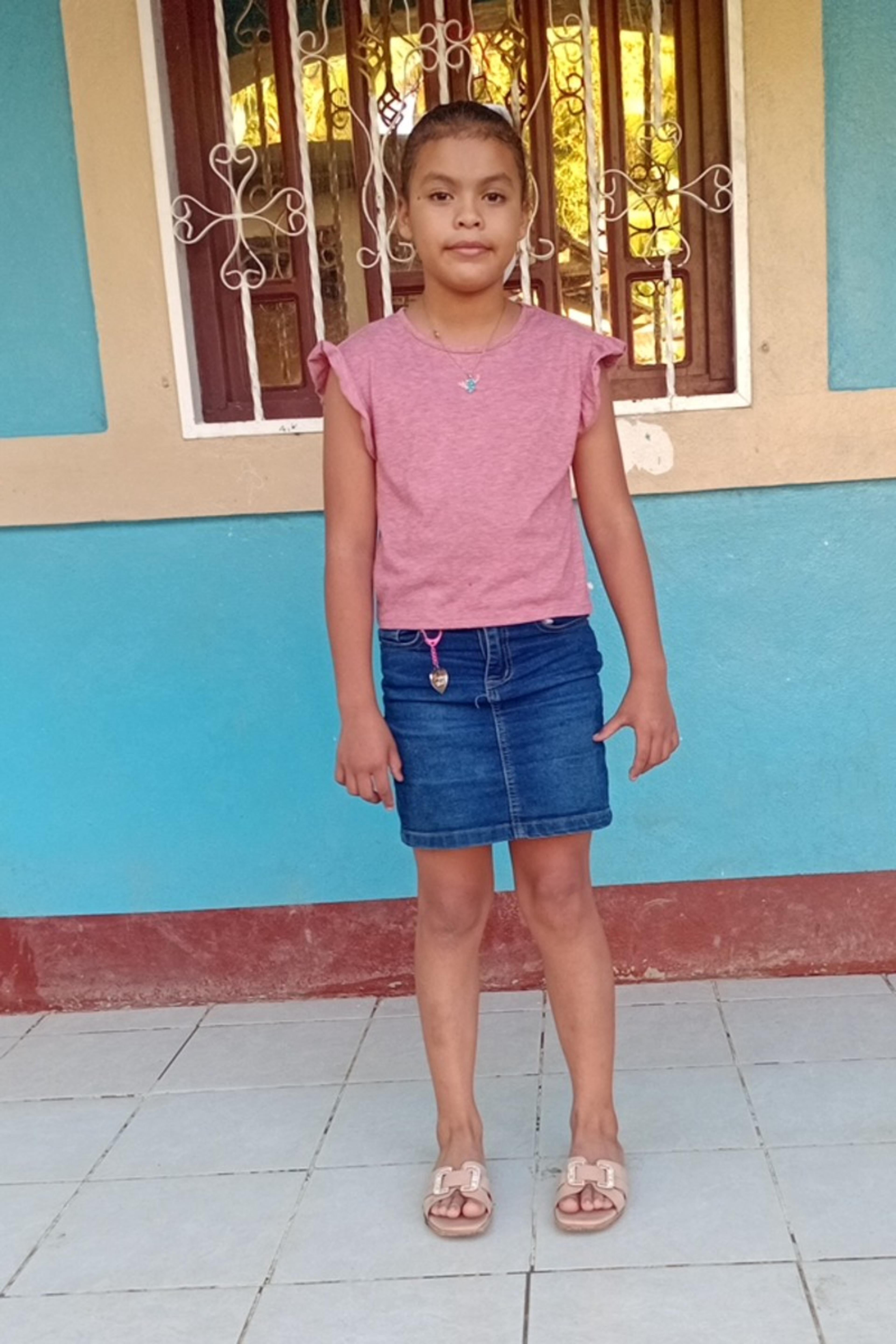 An unsponsored girl named Dashlin from Nicaragua who has waited 654 days for a sponsor.