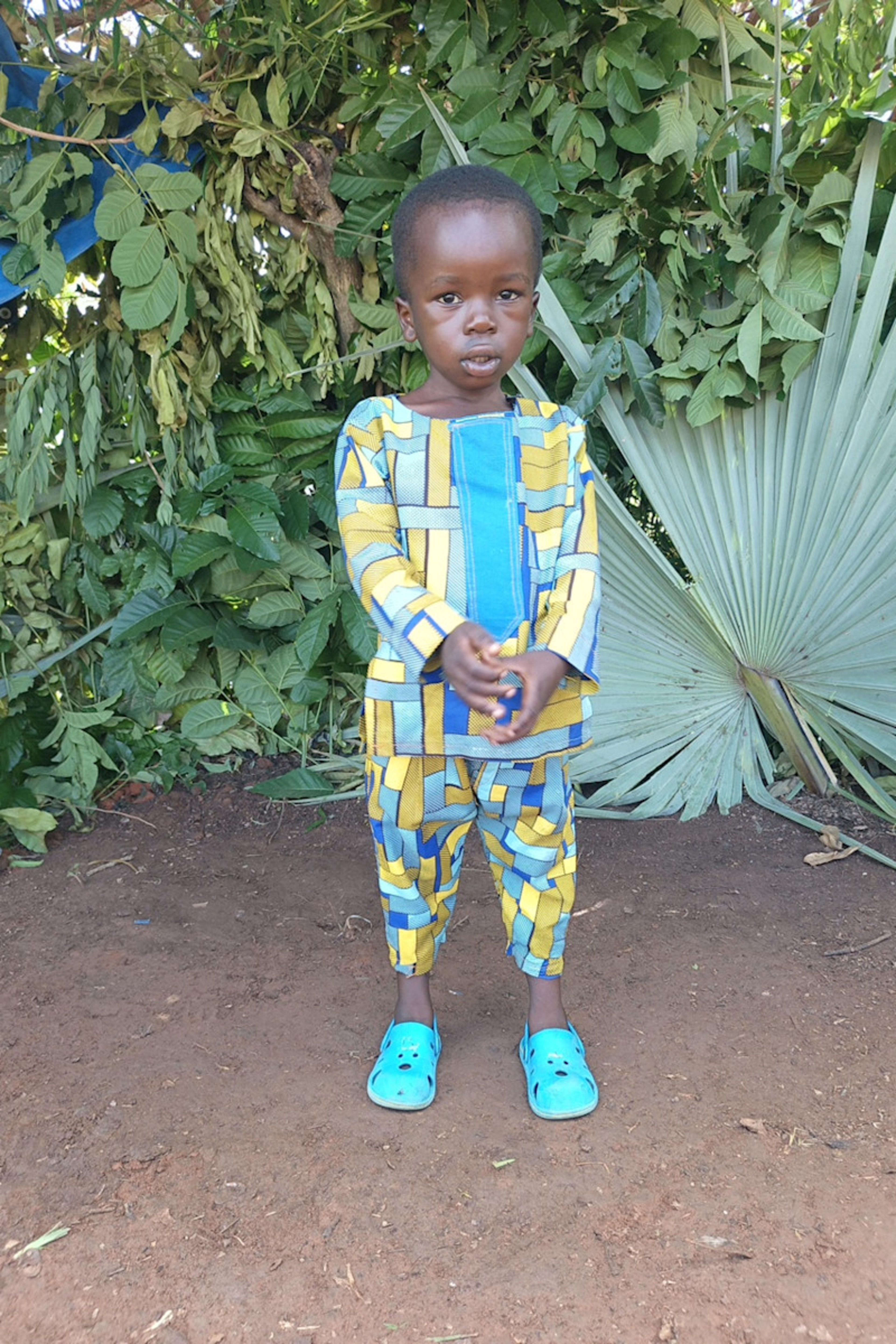 An unsponsored boy named Edimon from Uganda who lives in an AIDS-affected area, is vulnerable to exploitation and has waited 184 days for a sponsor.