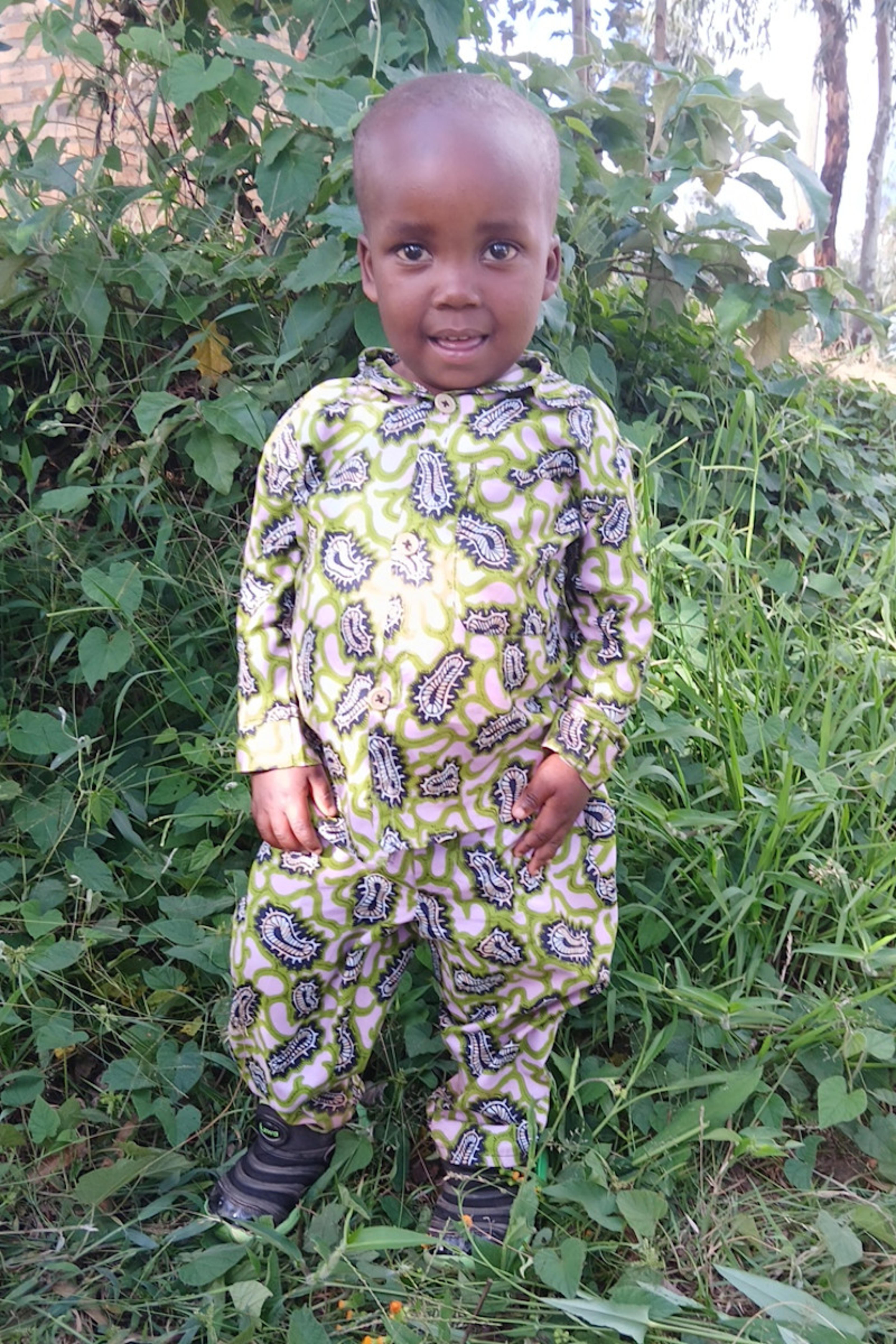 An unsponsored boy named Niyonshuti from Rwanda who lives in an AIDS-affected area, is vulnerable to exploitation and has waited 133 days for a sponsor.
