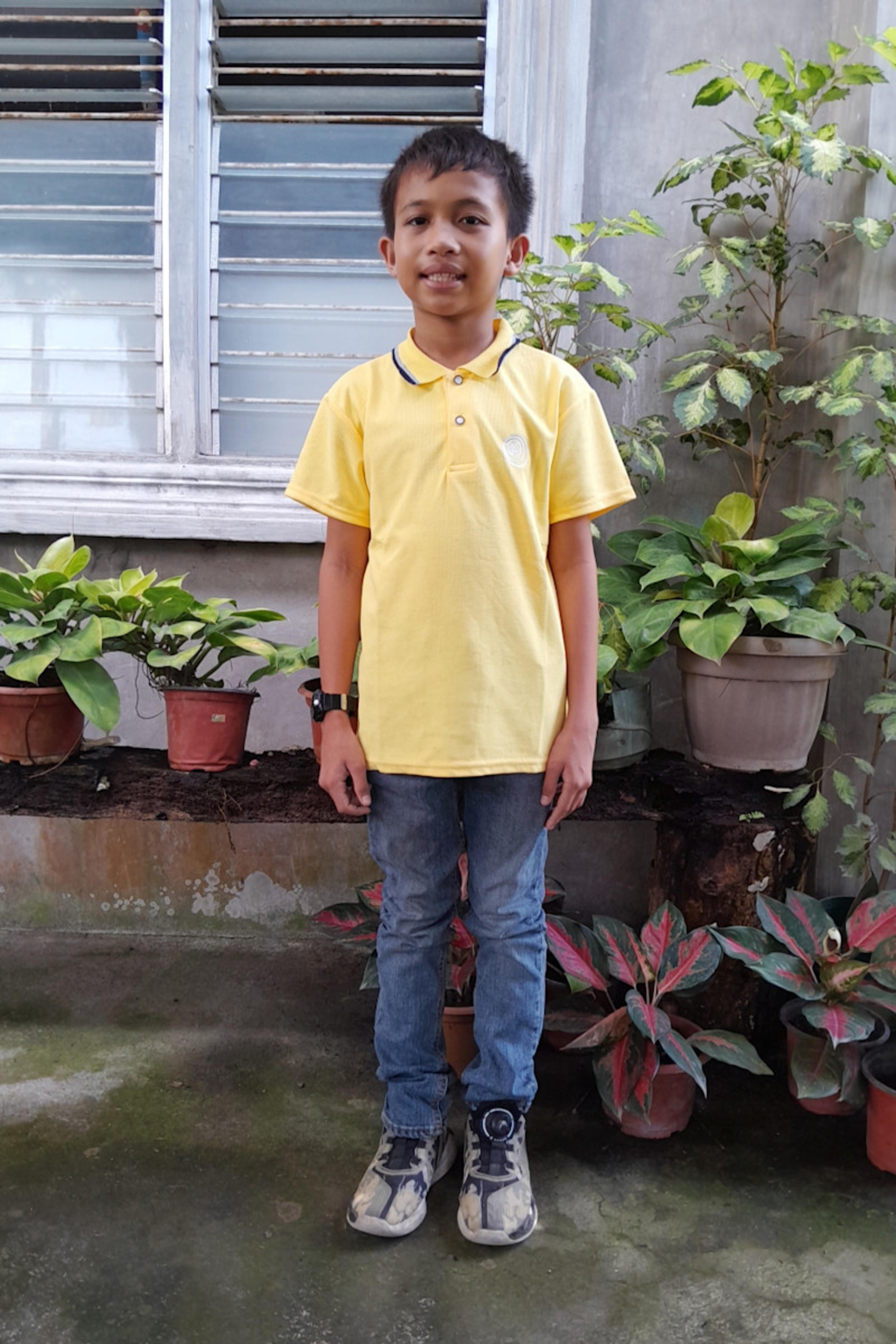 An unsponsored boy named Wil from Philippines who has waited 551 days for a sponsor.