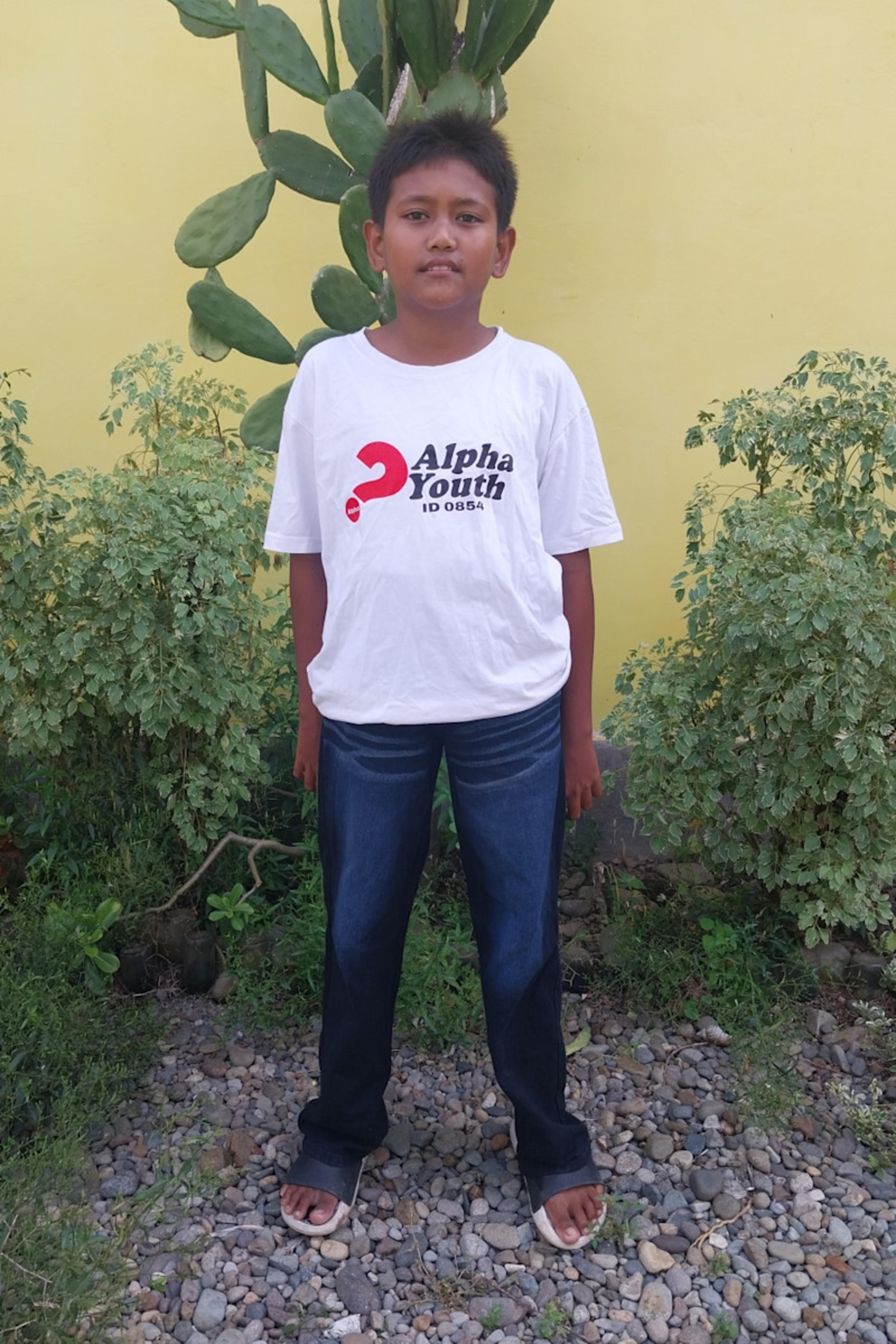 An unsponsored boy named Damar from Indonesia who has waited 520 days for a sponsor.