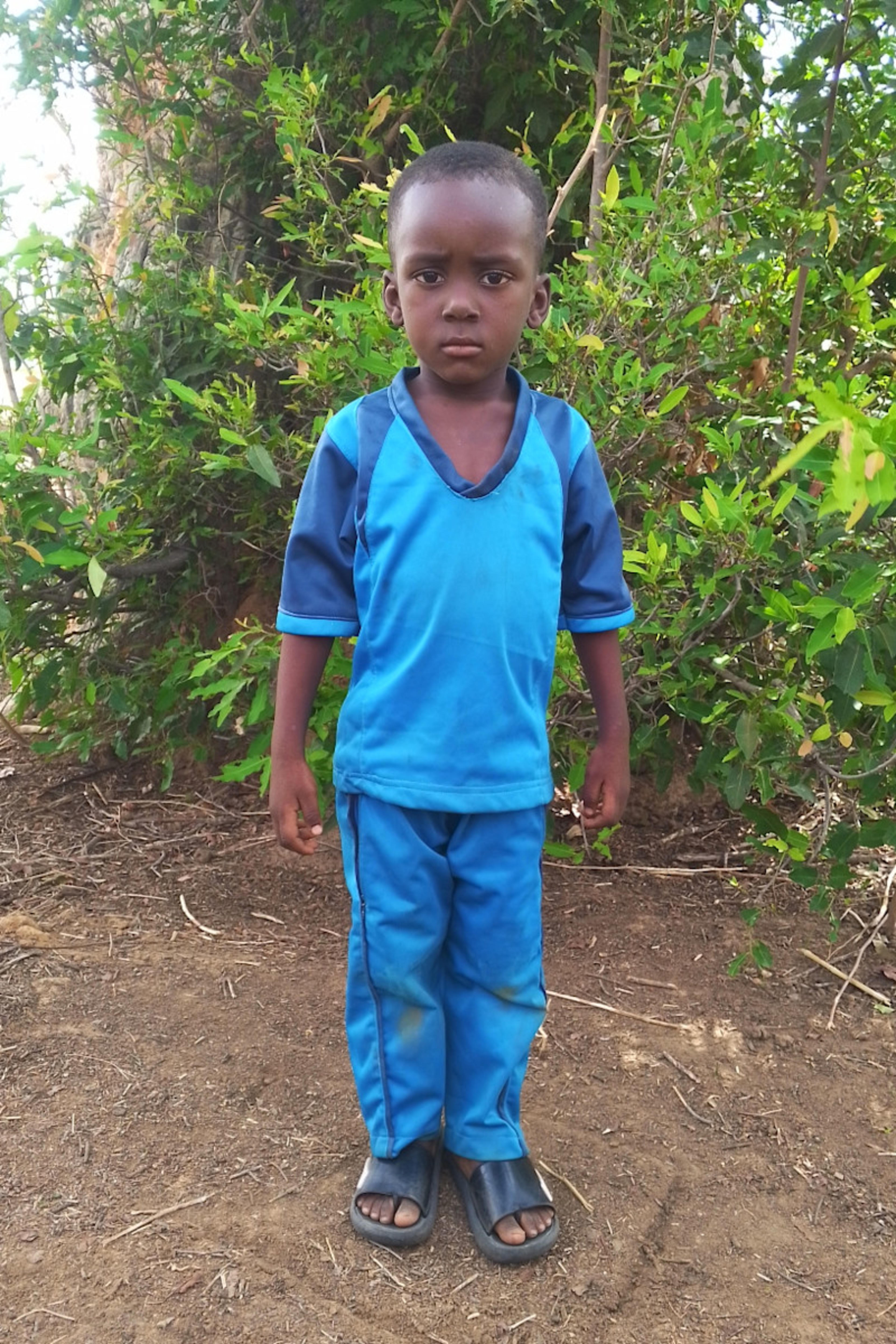 An unsponsored girl named Jedidia from Burkina Faso who lives in an AIDS-affected area, is vulnerable to exploitation and has waited 661 days for a sponsor.