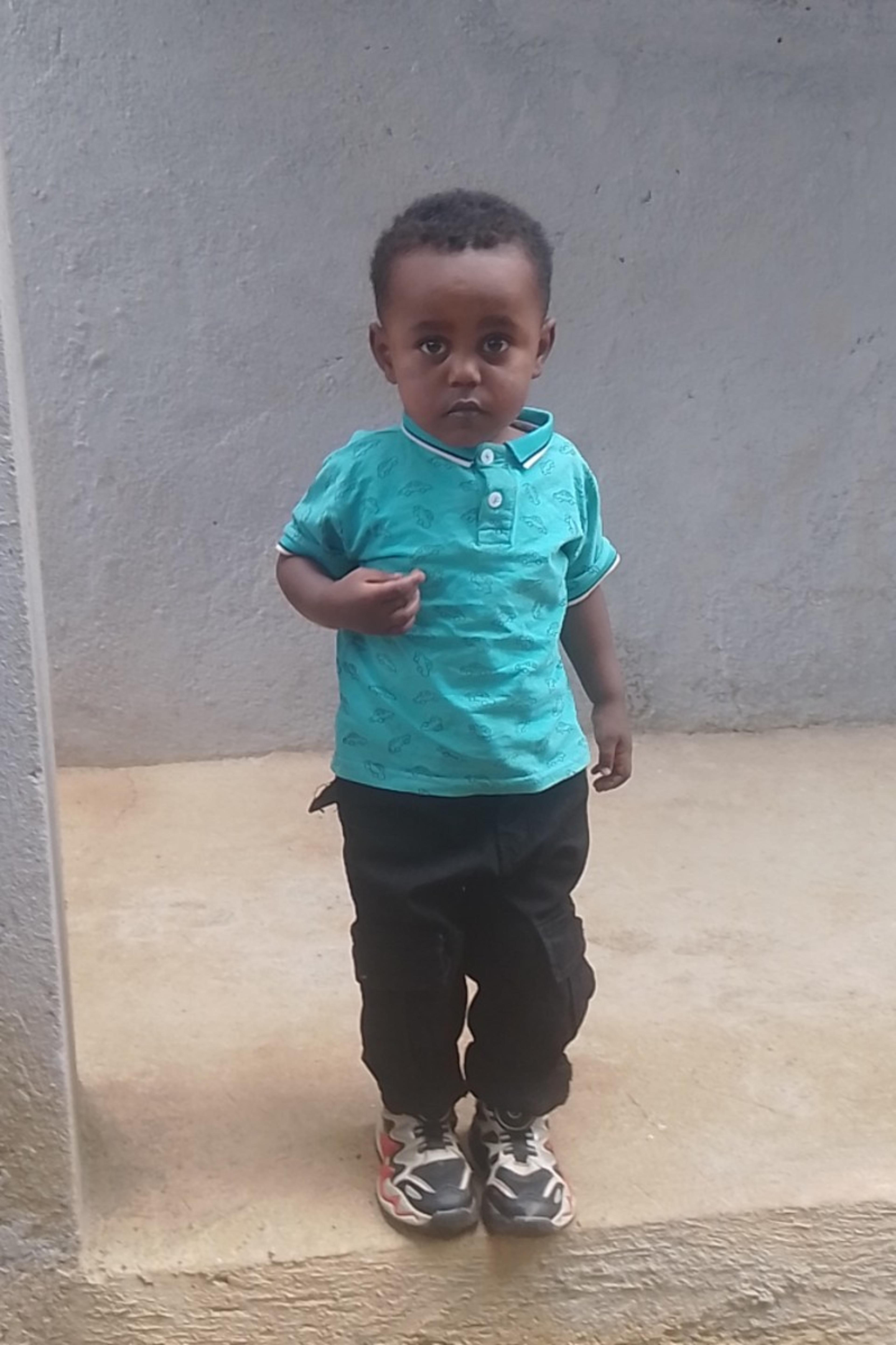 An unsponsored boy named Reyan from Ethiopia who lives in an AIDS-affected area, is vulnerable to exploitation and has waited 329 days for a sponsor.