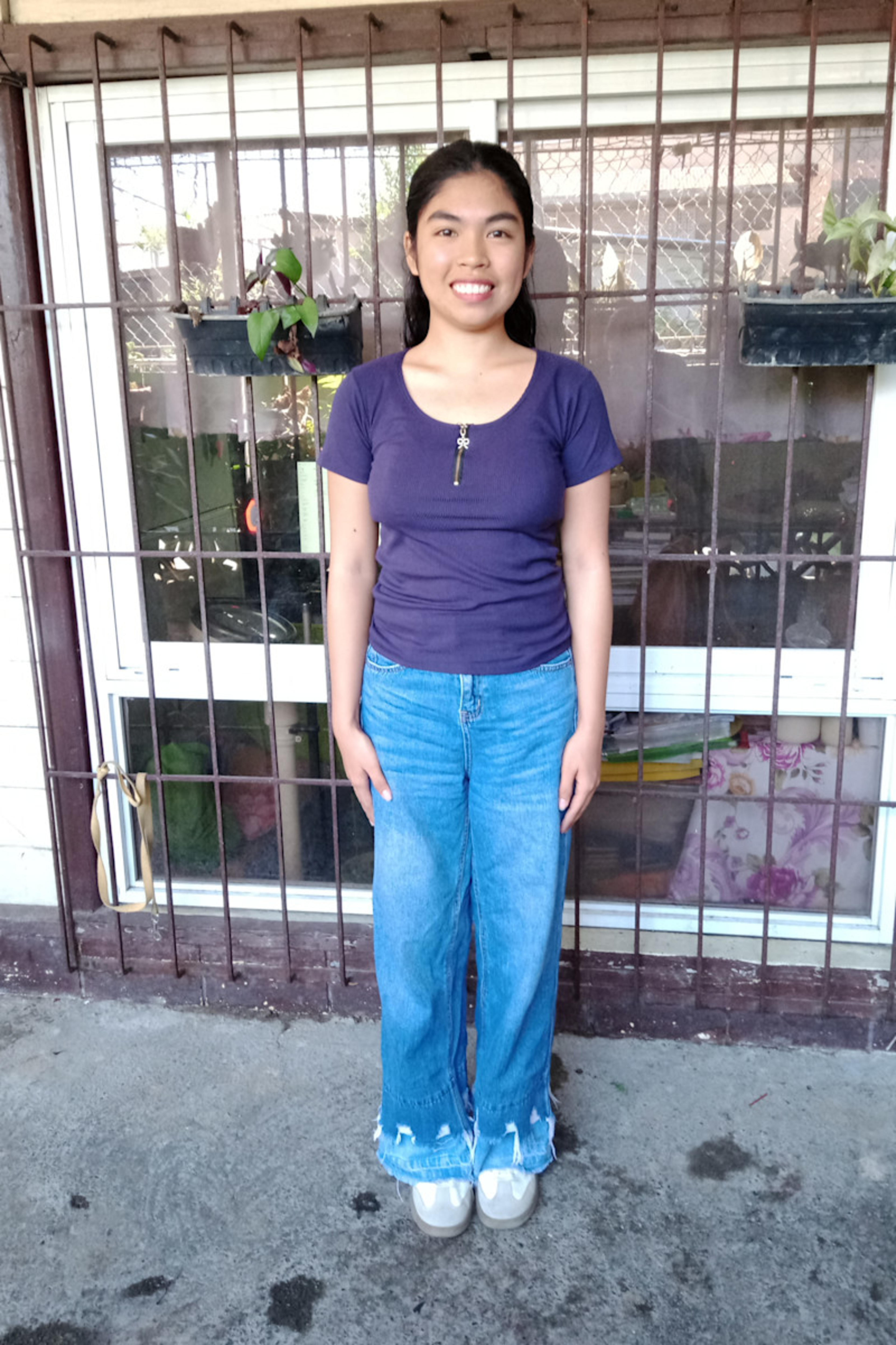 An unsponsored girl named Jessa from Philippines who has waited 44 days for a sponsor.
