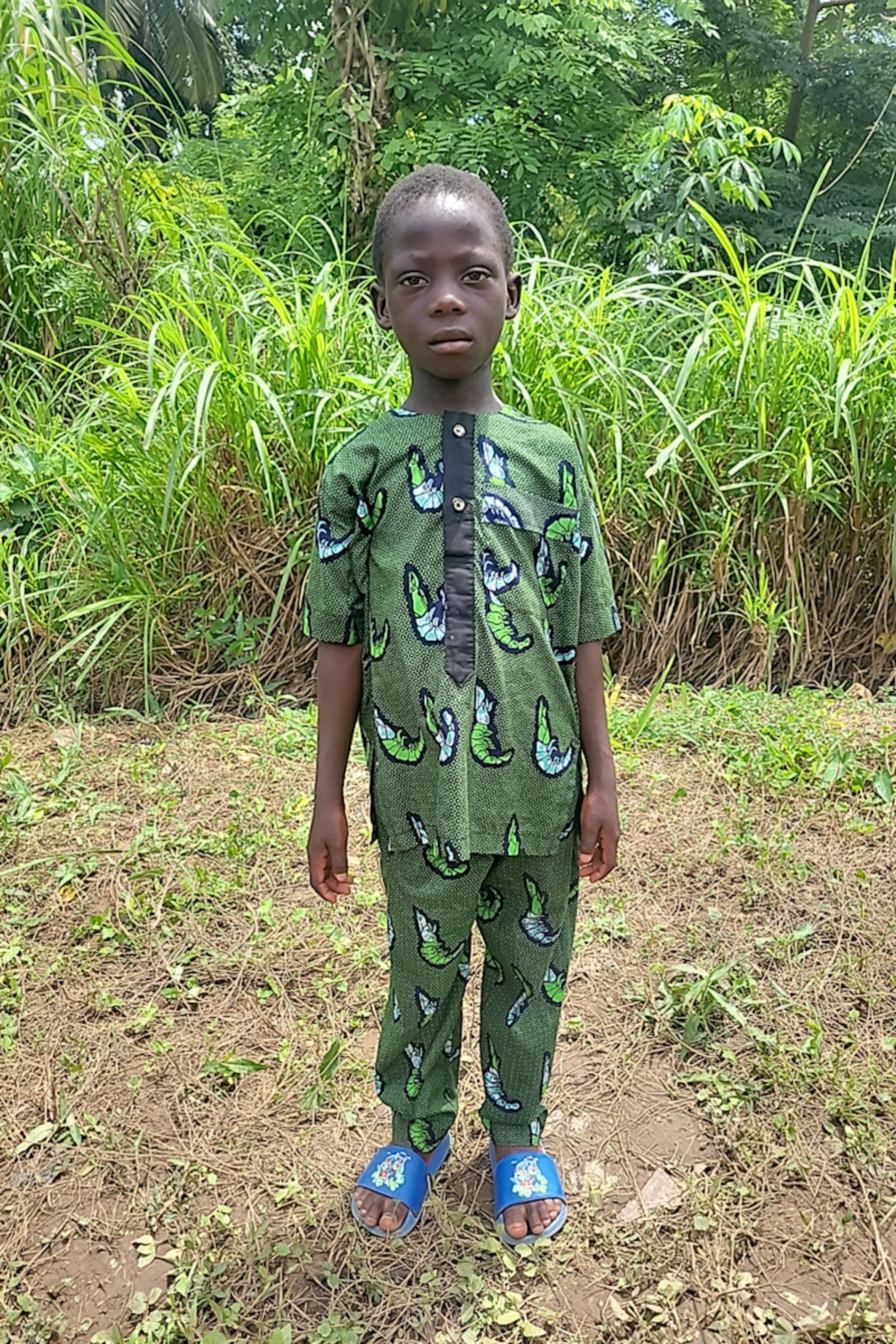 An unsponsored boy named Richard from Togo who lives in an AIDS-affected area, is vulnerable to exploitation and has waited 633 days for a sponsor.