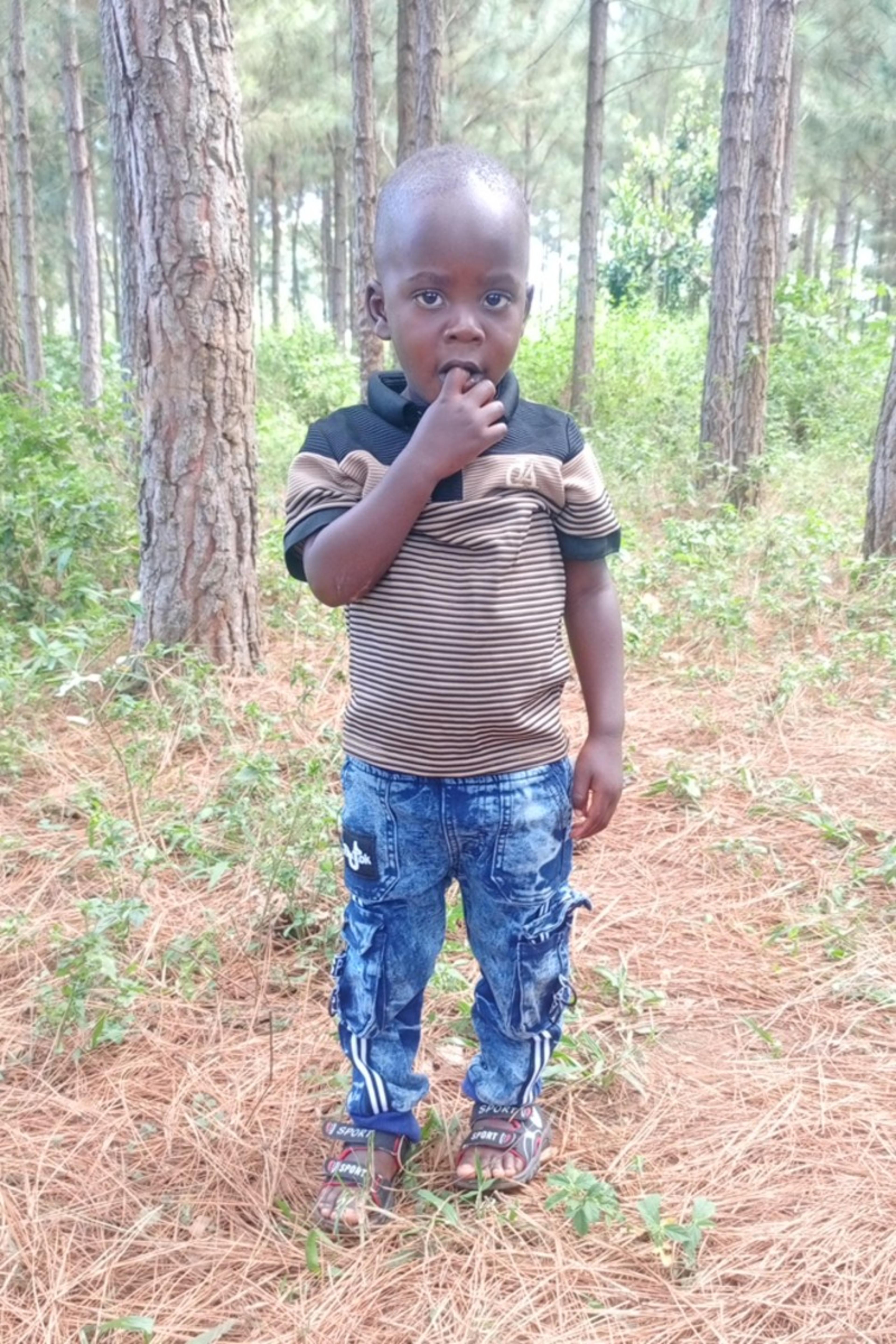 An unsponsored boy named Martin from Uganda who lives in an AIDS-affected area, is vulnerable to exploitation and has waited 622 days for a sponsor.