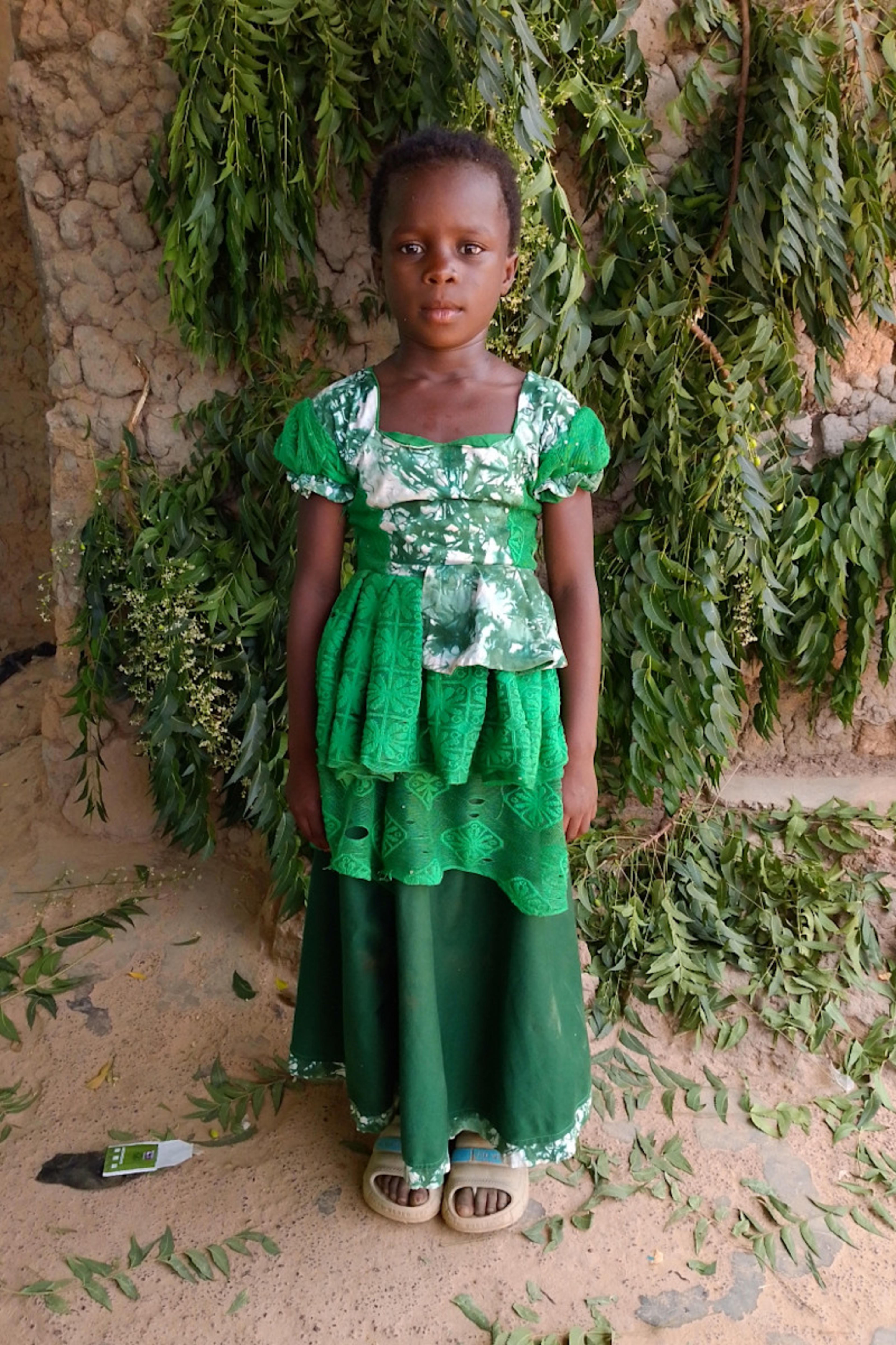 An unsponsored girl named Zenabo from Burkina Faso who lives in an AIDS-affected area, is vulnerable to exploitation and has waited 624 days for a sponsor.