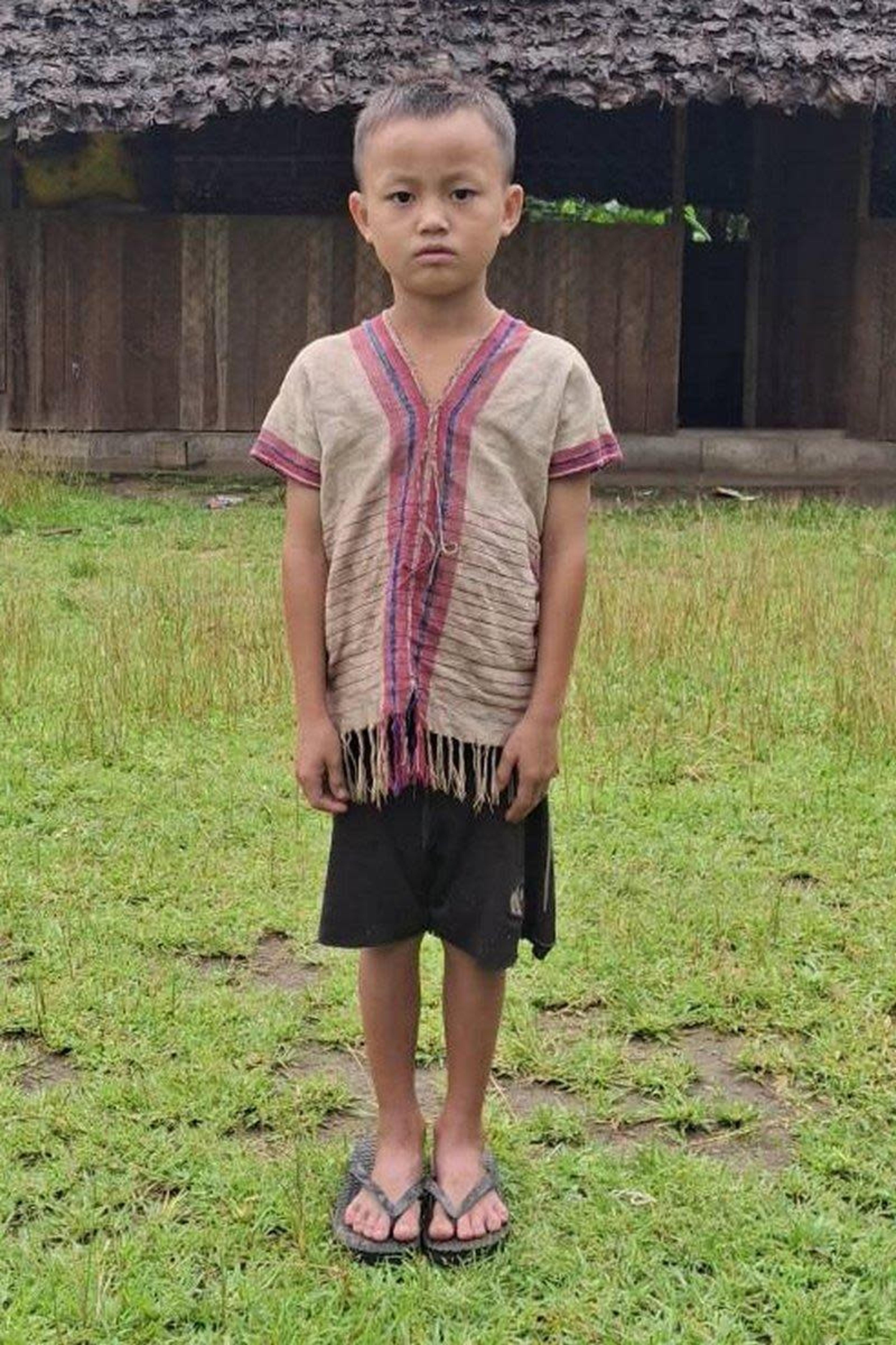 An unsponsored boy named Sawdahbue from Thailand who has waited 587 days for a sponsor.