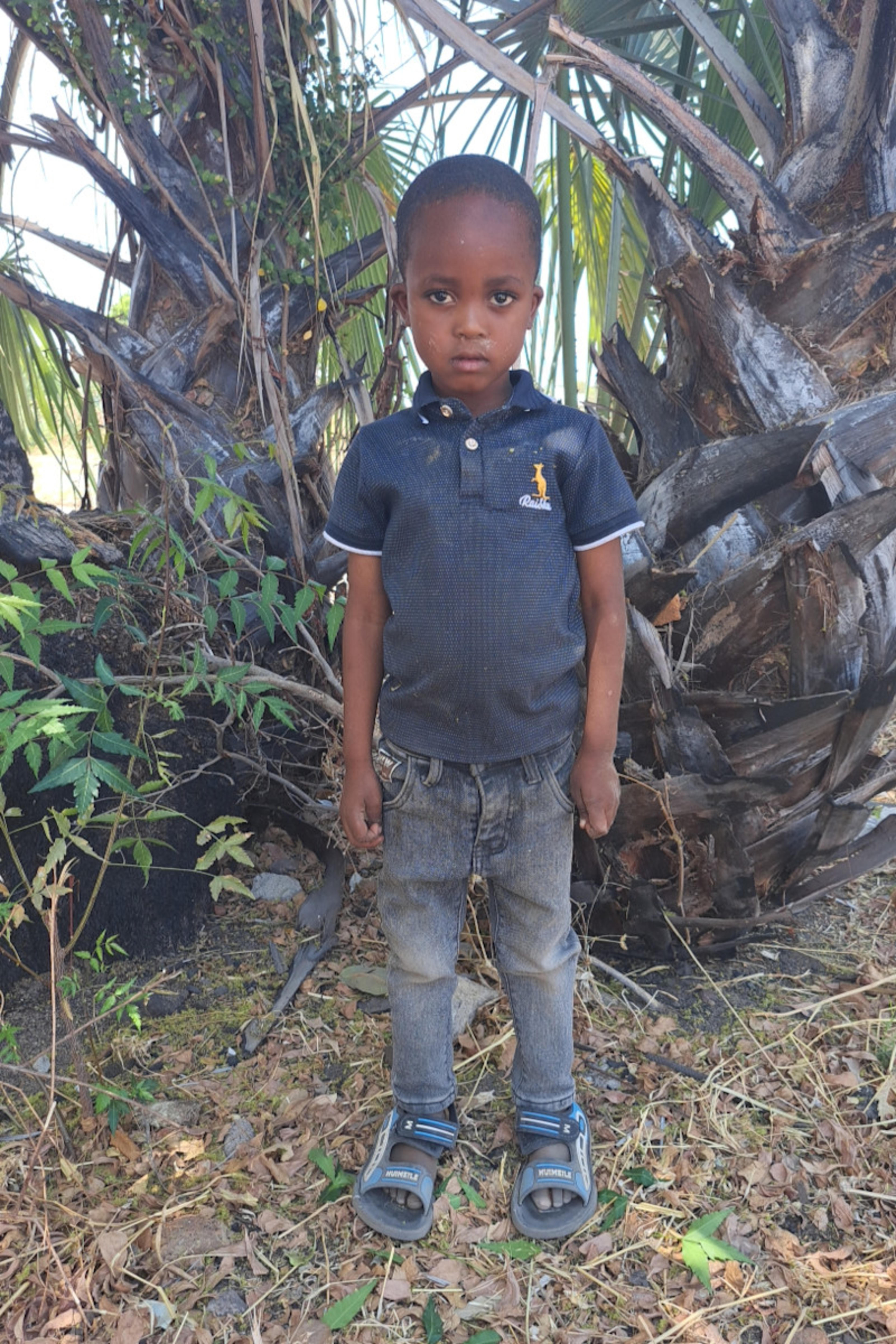 An unsponsored boy named Jacklino from Tanzania who lives in an AIDS-affected area, is vulnerable to exploitation and has waited 564 days for a sponsor.