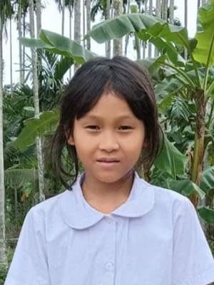 An unsponsored girl named Naw Ta Moo from Thailand who has waited 295 days for a sponsor