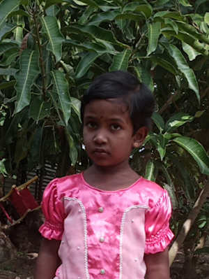 An unsponsored girl with a disability named Ithalika from Sri Lanka who has waited 206 days for a sponsor