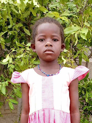 An unsponsored girl named Antina from Burkina Faso who lives in an AIDS-affected area, is vulnerable to exploitation and has waited 577 days for a sponsor
