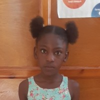 Apadrina Rose Gaëlle (Haiti)