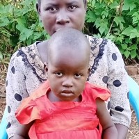 Adozione a distanza: sostieni Hope (Uganda)